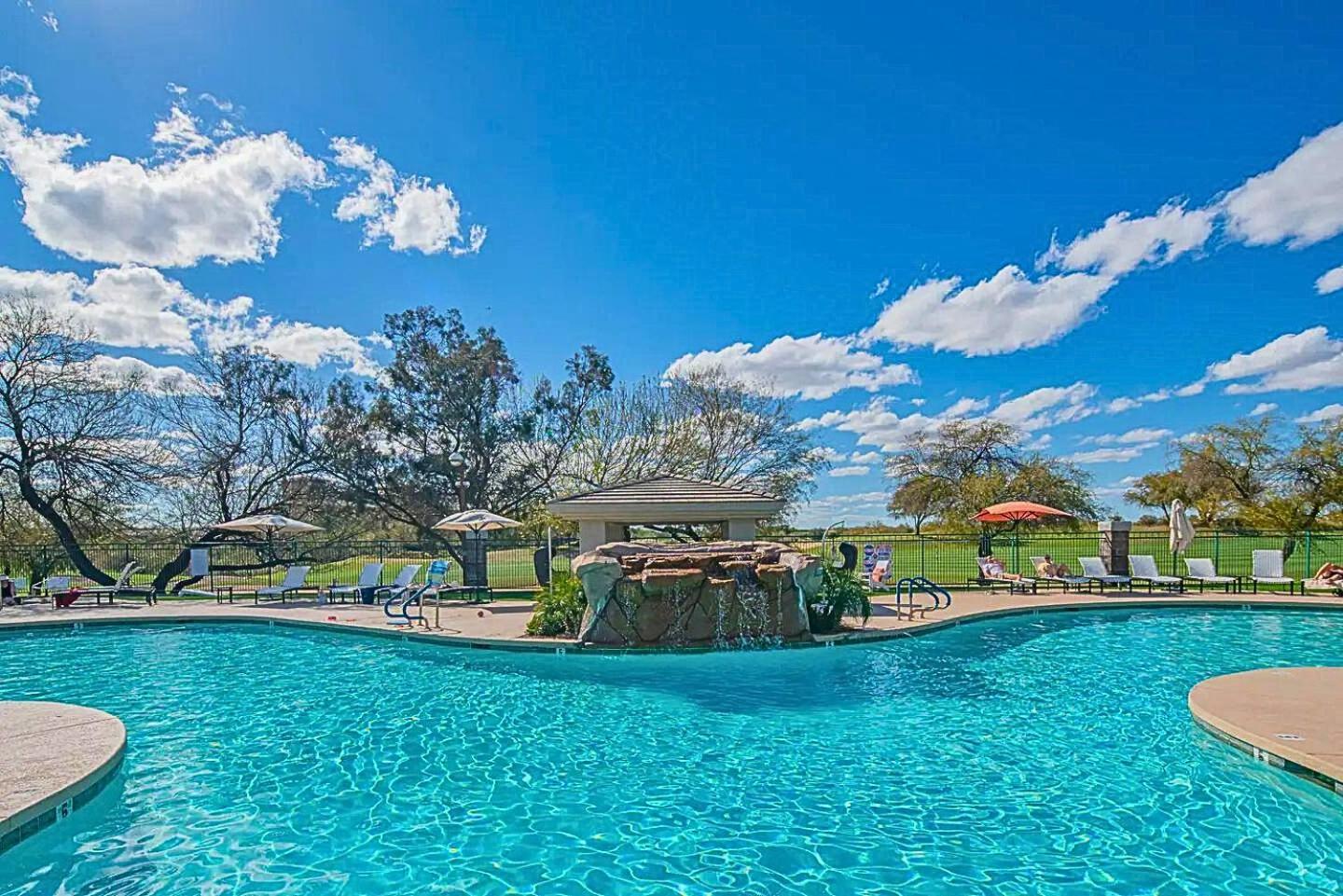 Golf View Oasis-serenity-tranquility-walkability N244 Apartment