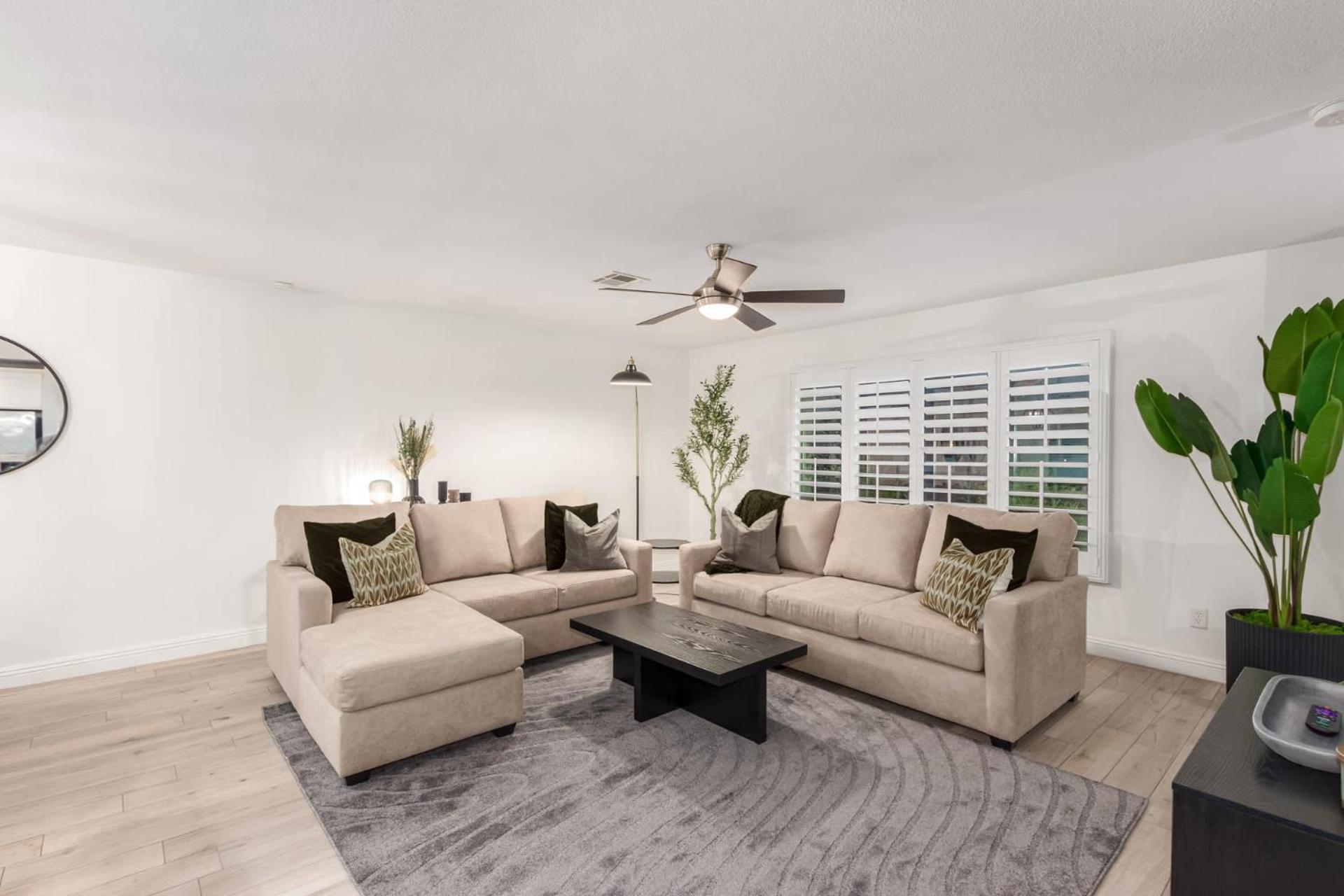 Holiday home Desert Rose Family Retreat-free Htd Pool-2 Primarys-bar Scottsdale