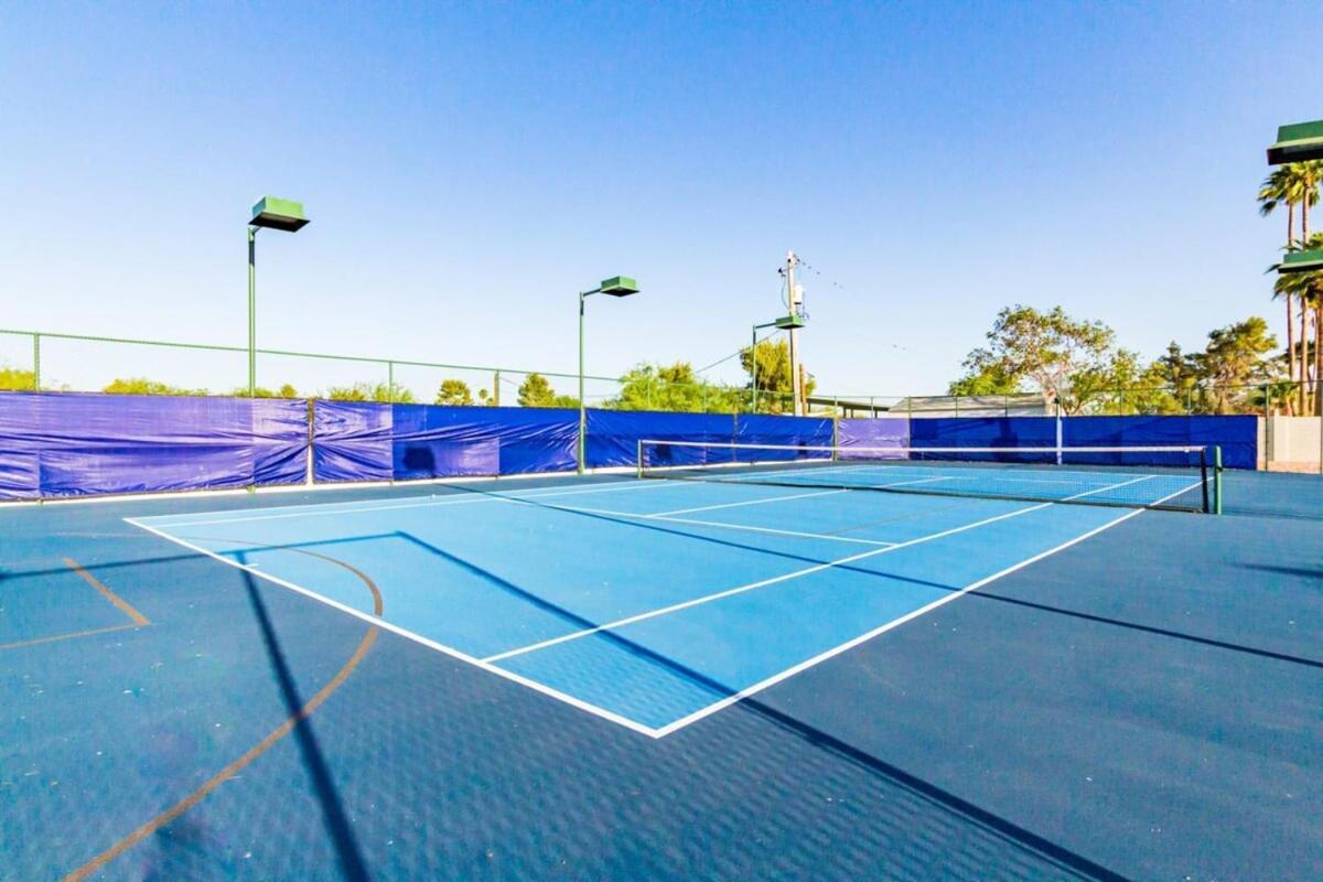 Holiday home Sweetwater Estate-pool-spa-sportcourt-putt Grn Scottsdale