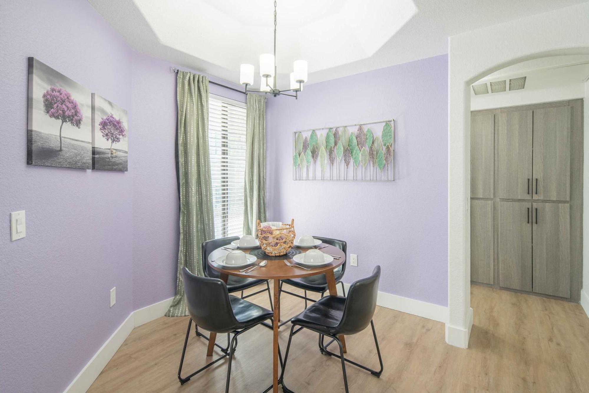 Exclusive Unit-walkable Area-bright & Sunny 2 Bedroom - N272 Apartment Scottsdale