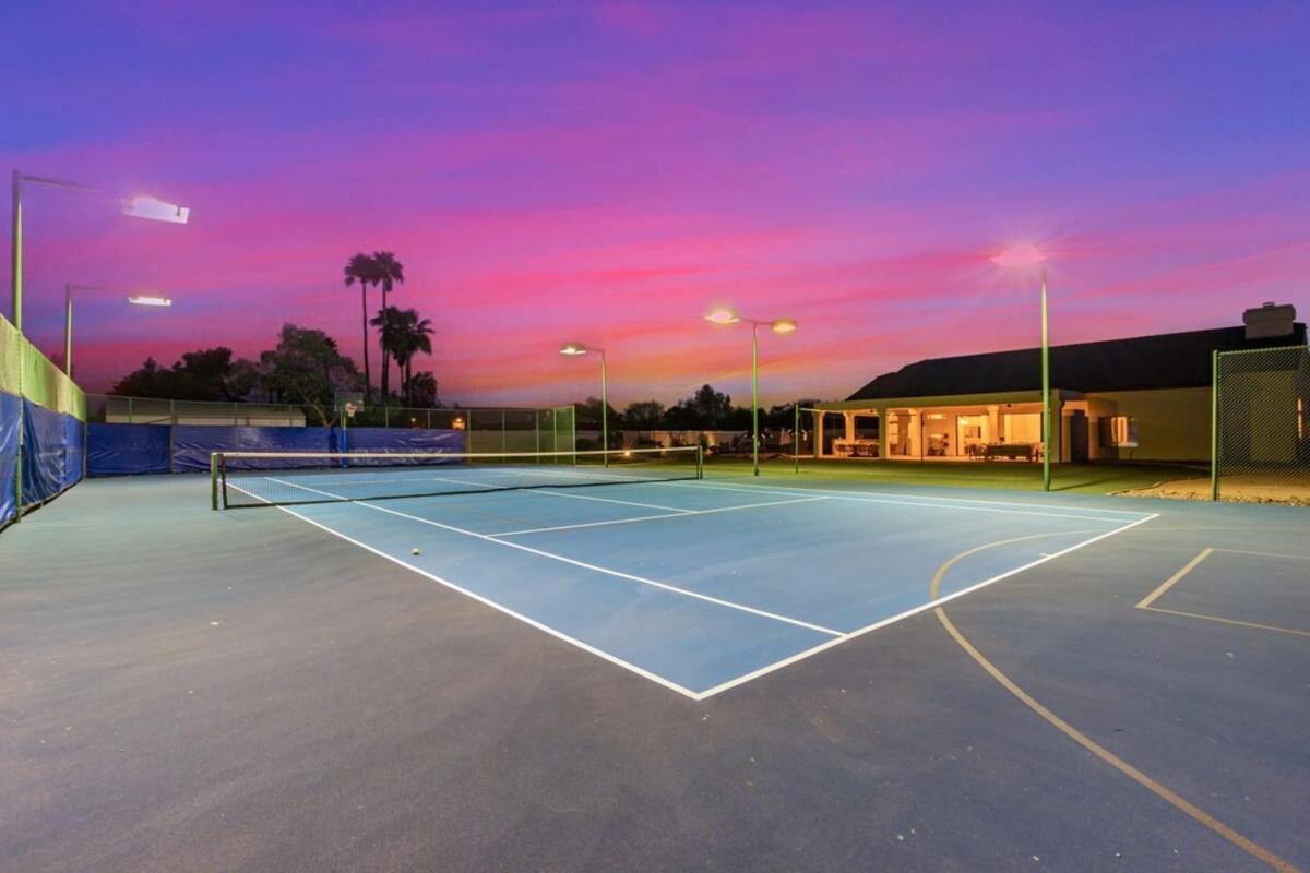 Sweetwater Estate-pool-spa-sportcourt-putt Grn * Scottsdale