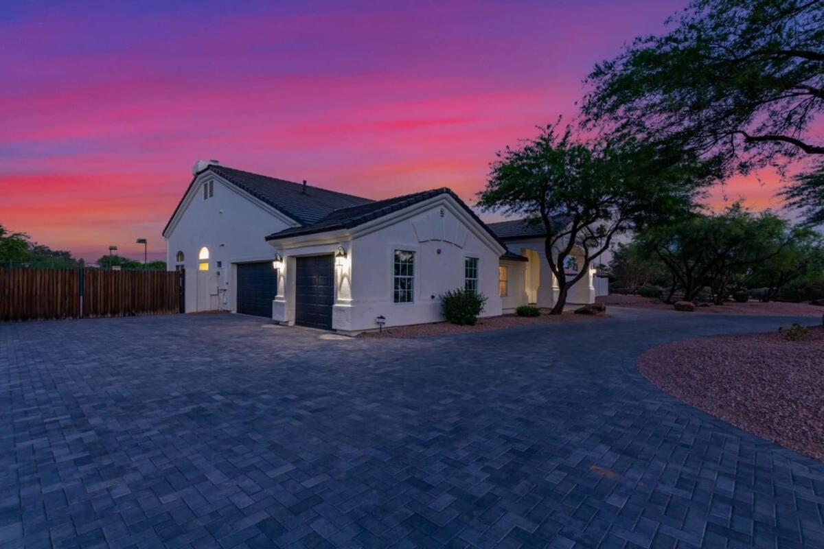 Sweetwater Estate-pool-spa-sportcourt-putt Grn Holiday home Scottsdale