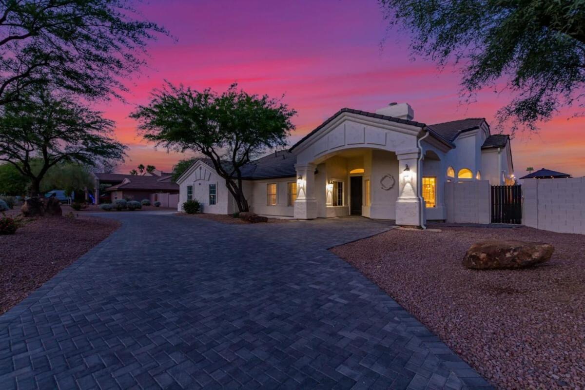 Sweetwater Estate-pool-spa-sportcourt-putt Grn Holiday home