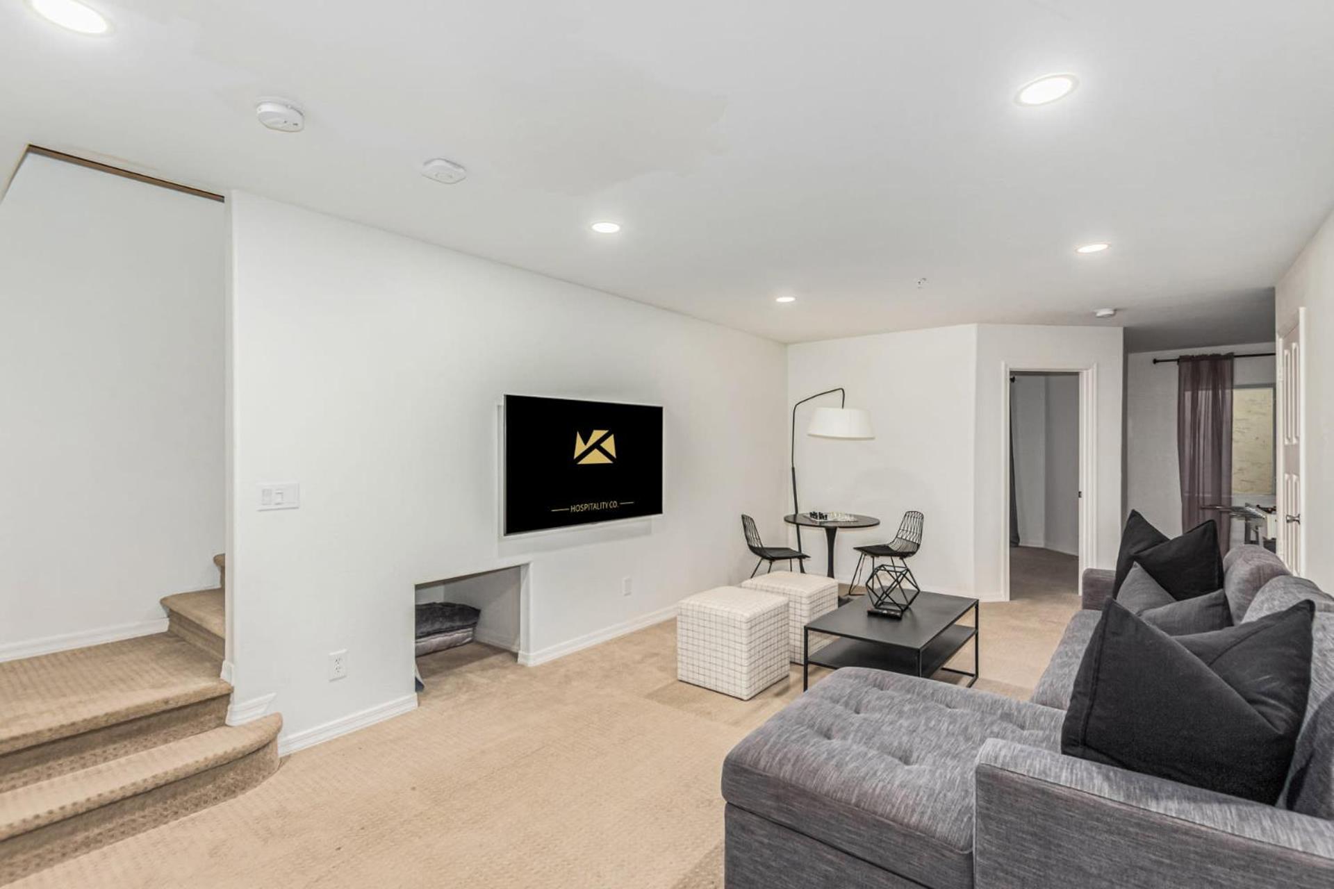 Sweetwater Estate-pool-spa-sportcourt-putt Grn Holiday home