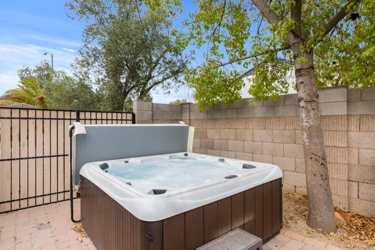 4bd Pool Basketball Hot Tub Pool Table * Scottsdale