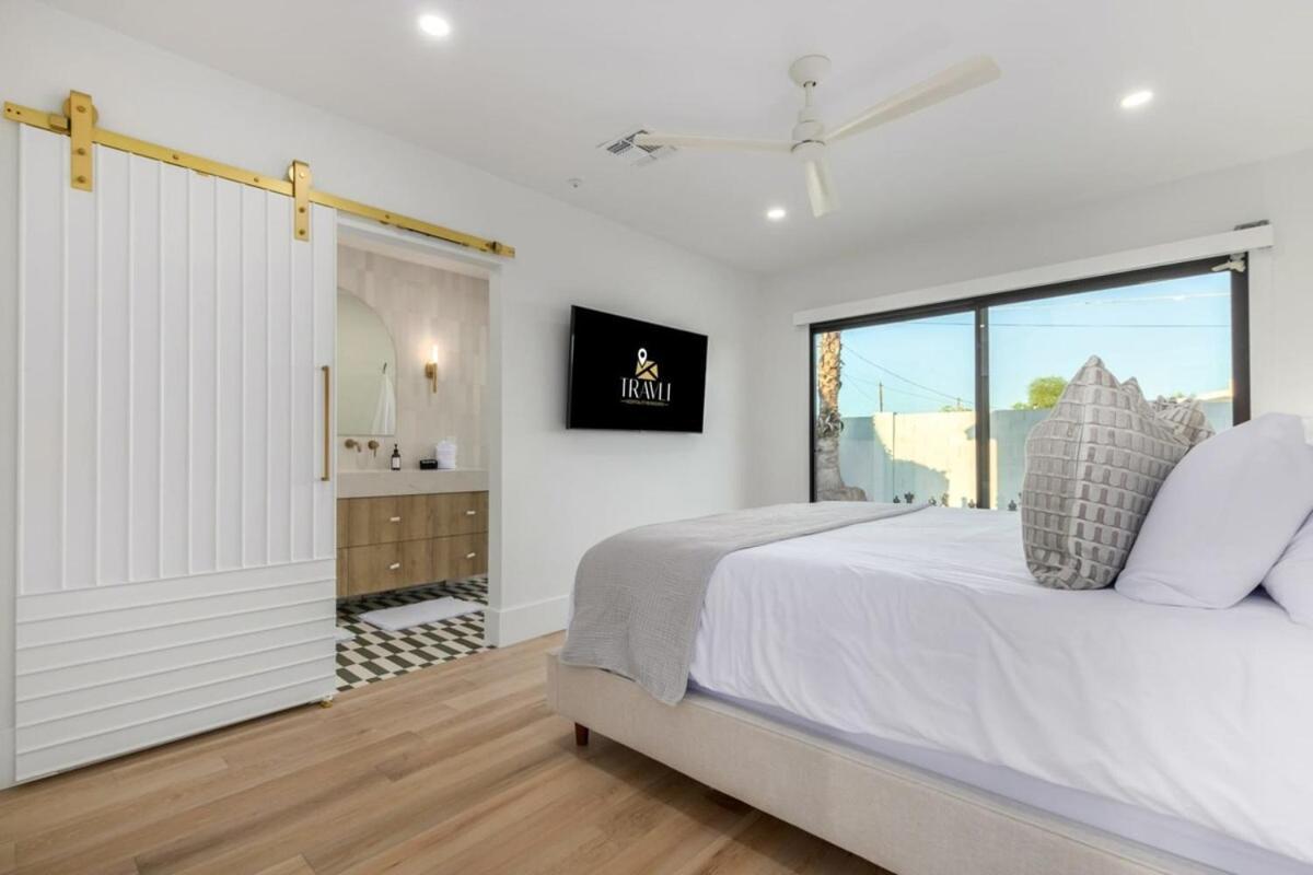 Holiday home Lux Family Retreat-free Htd Pool-3 En-suites