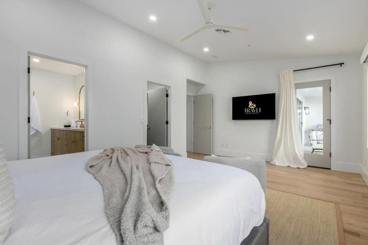 Lux Family Retreat-free Htd Pool-3 En-suites Holiday home *