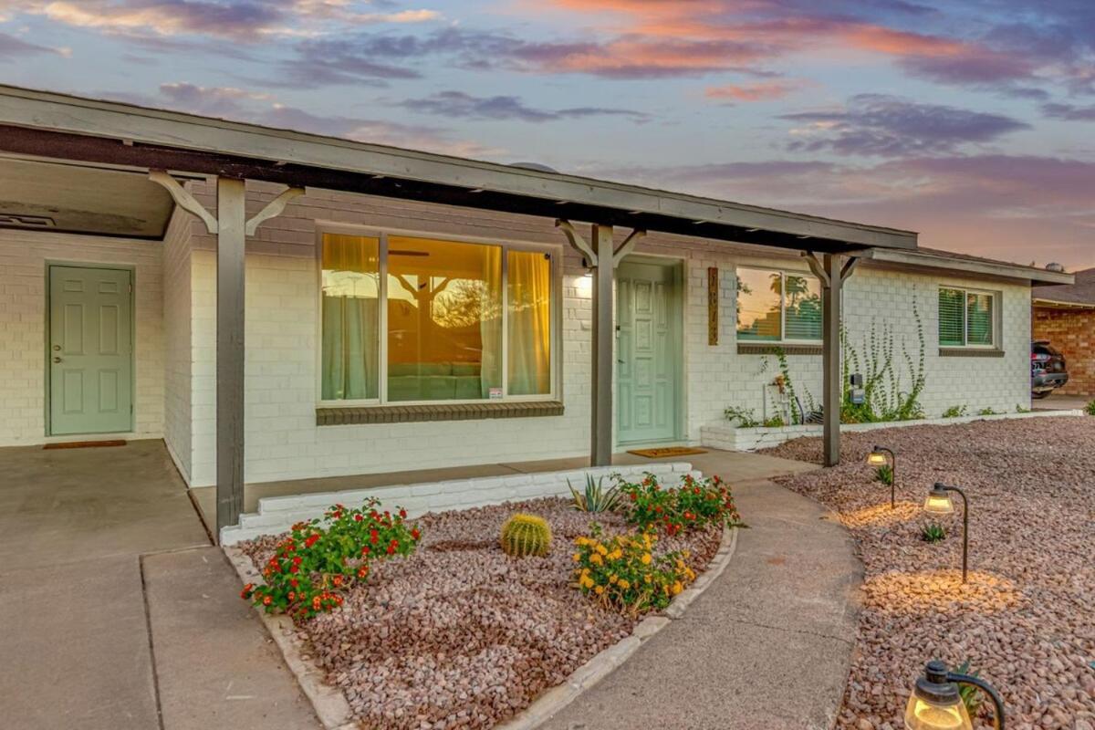 Modern Sw Family Retreat-pool-hot Tub-firepit Holiday home