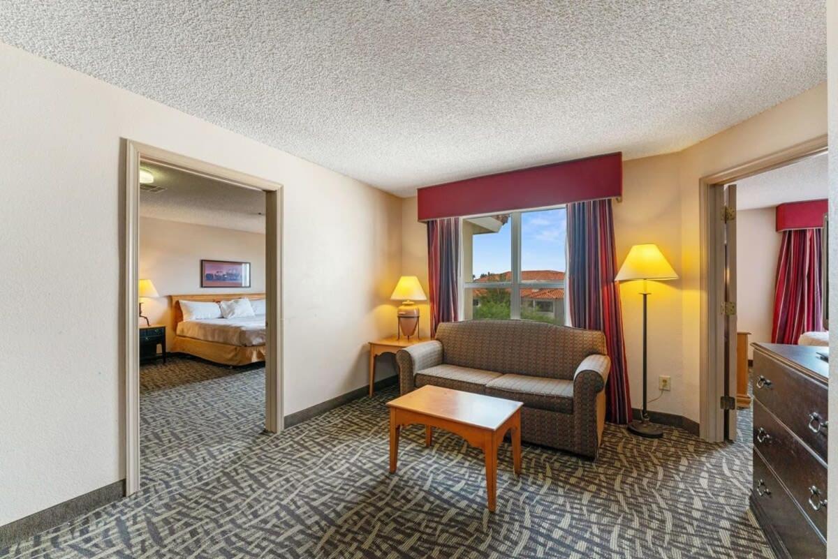 Apartment 2 Bd 2 Ba Furnished 4 Full Beds *