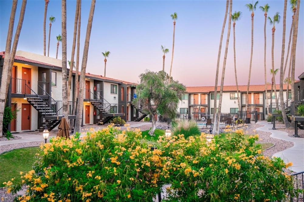 240 Fully Furnished, Wifi Included Scottsdale