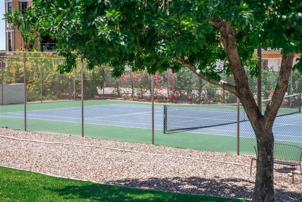 Apartment 240 Fully Furnished, Wifi Included Scottsdale
