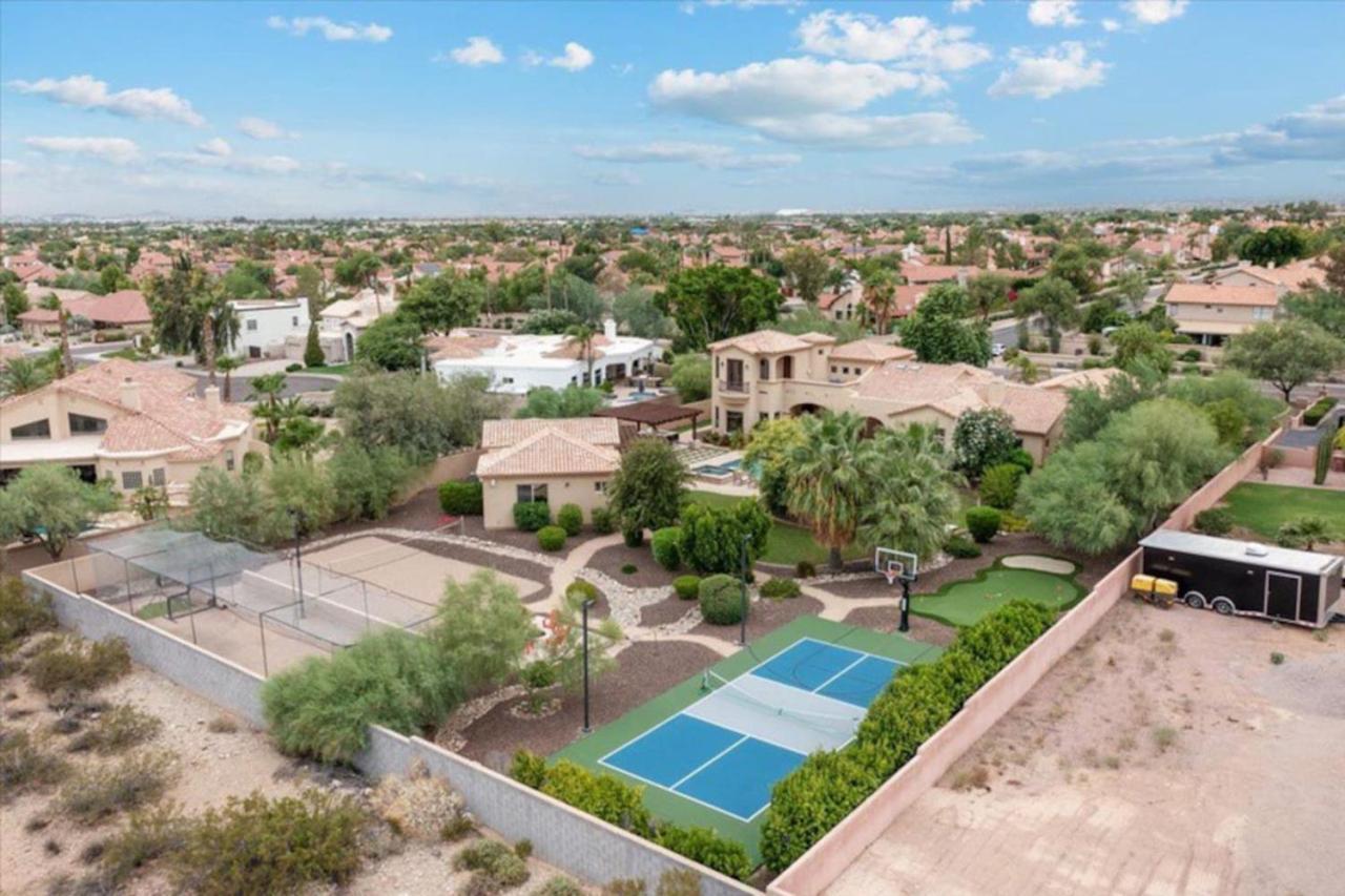 Holiday home Two Homes-pickleball-batting Cage-sand Volleyball Scottsdale