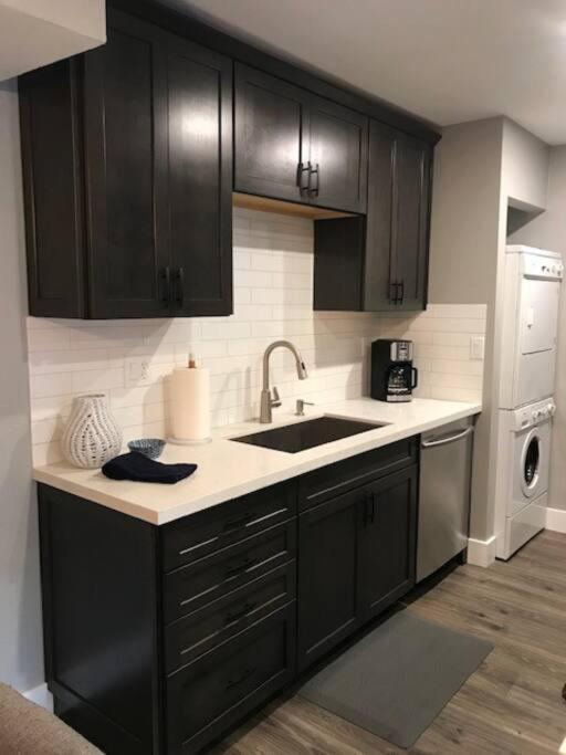 Beauty Close To Old Town 1 Bed 1 Bath Apartment