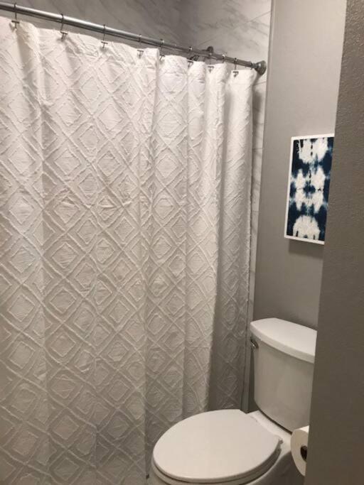 Beauty Close To Old Town 1 Bed 1 Bath Apartment
