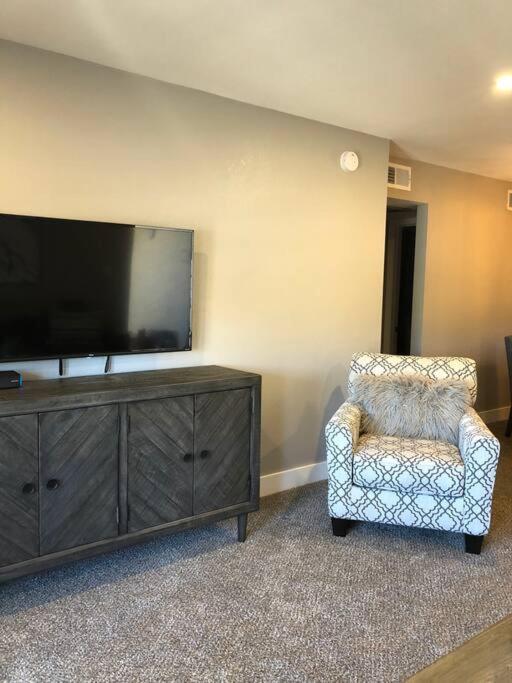 Beauty Close To Old Town 1 Bed 1 Bath