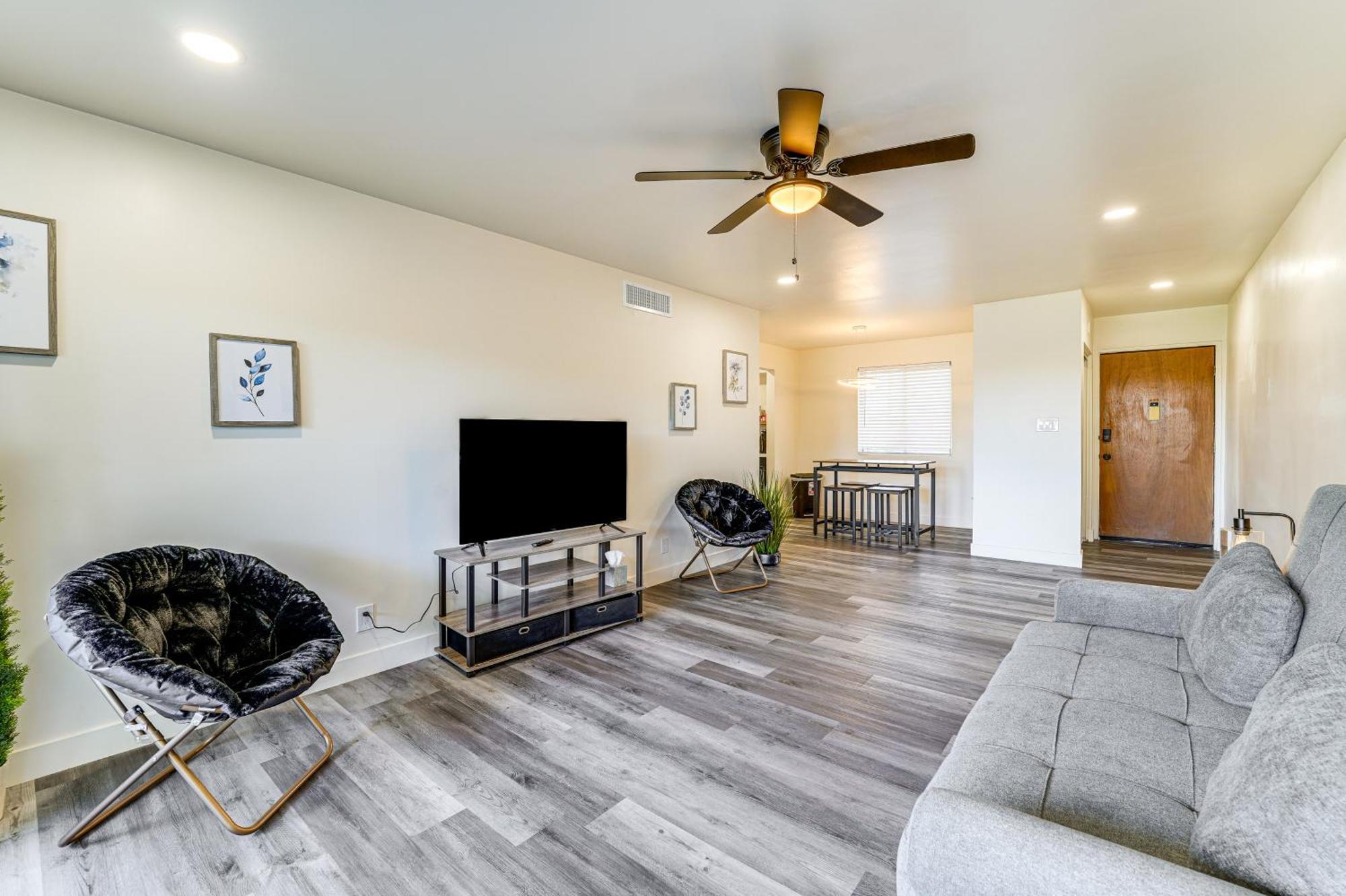 With Community Pool And Hot Tub! Apartment *