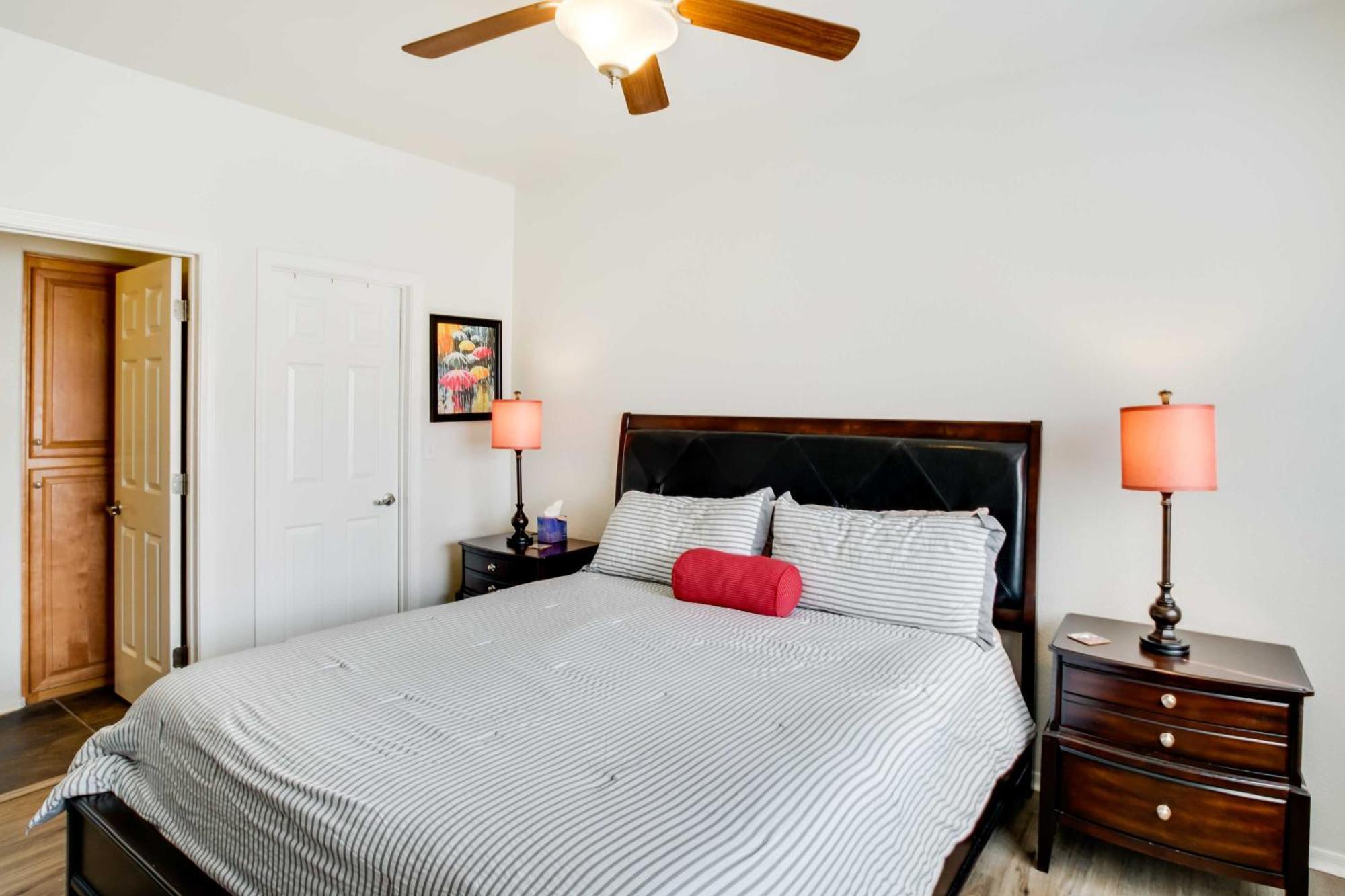 Apartment Tranquil With Community Pool!
