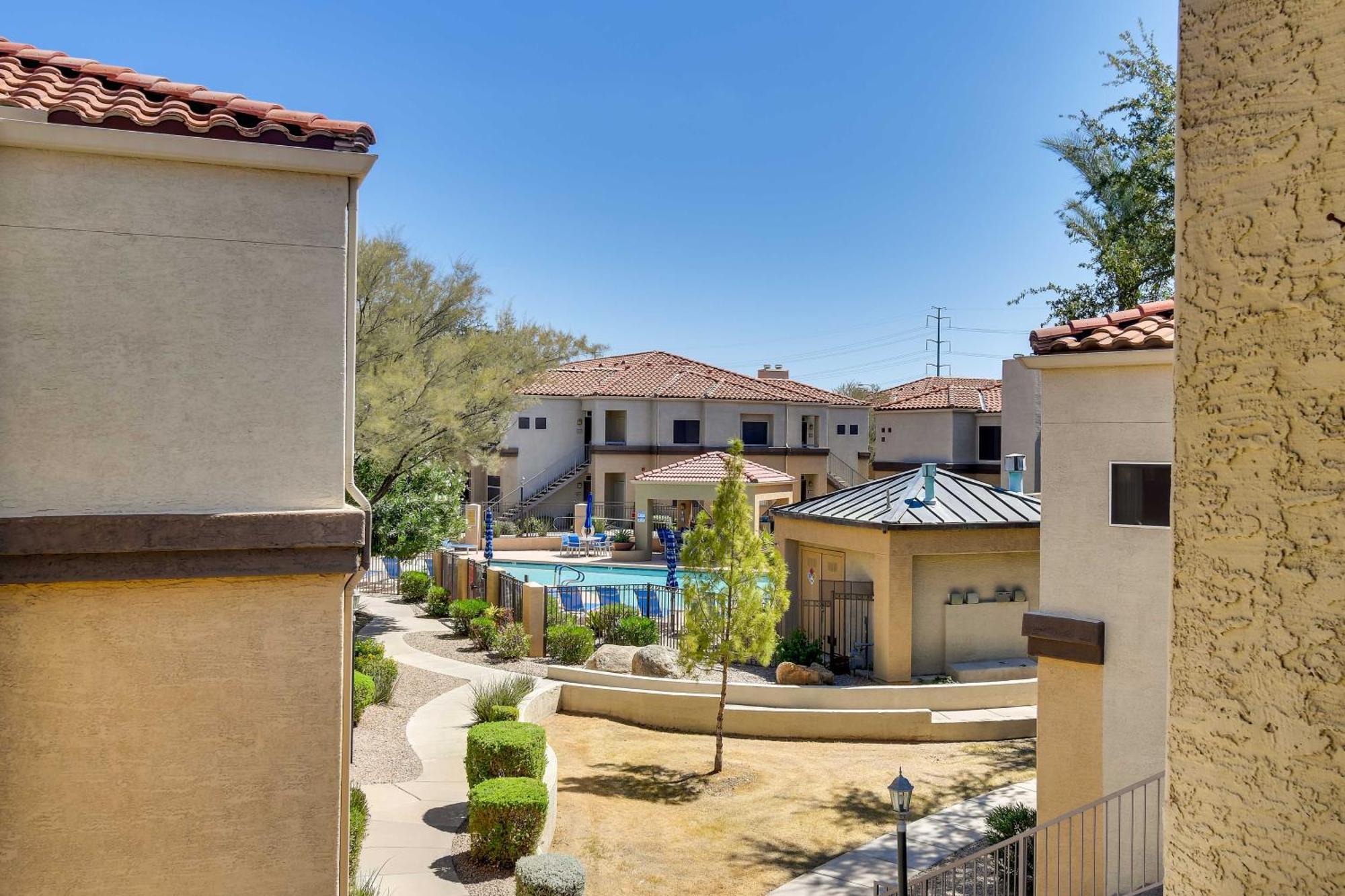 Tranquil With Community Pool! Apartment