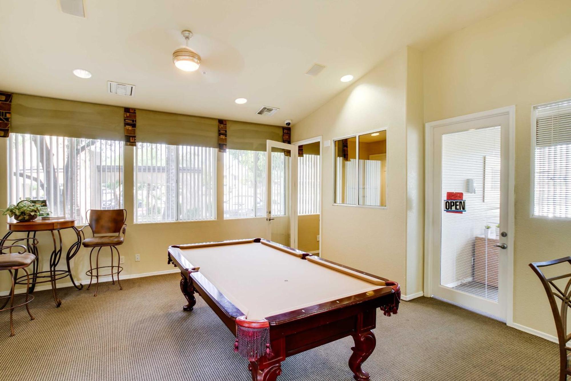 Tranquil With Community Pool! Apartment Scottsdale