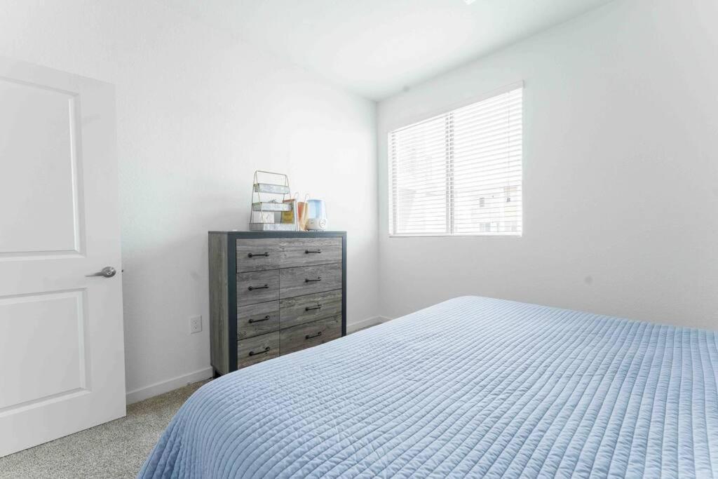 Gateway To Old Town King 1 Bedroom With Balcony