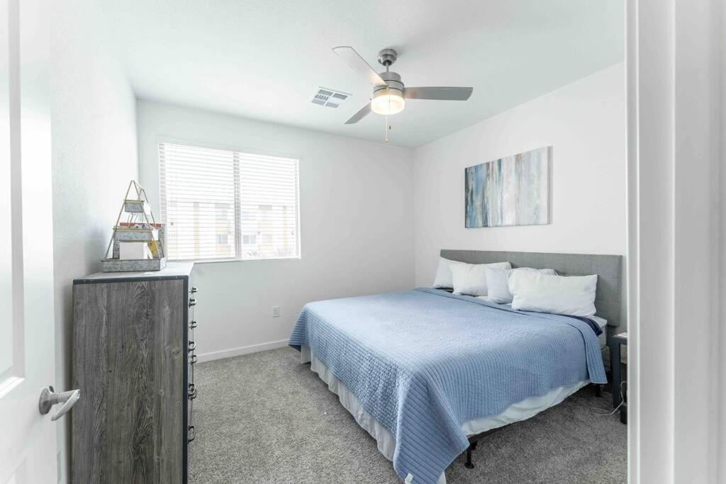 Gateway To Old Town King 1 Bedroom With Balcony Apartment Scottsdale