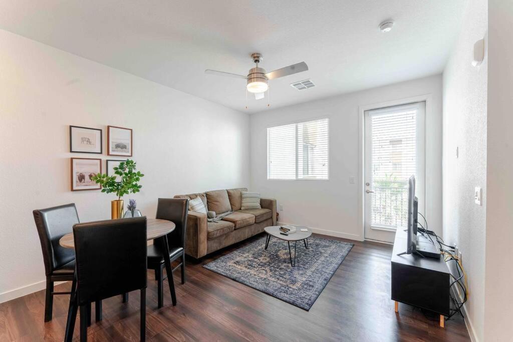 Apartment Gateway To Old Town King 1 Bedroom With Balcony *