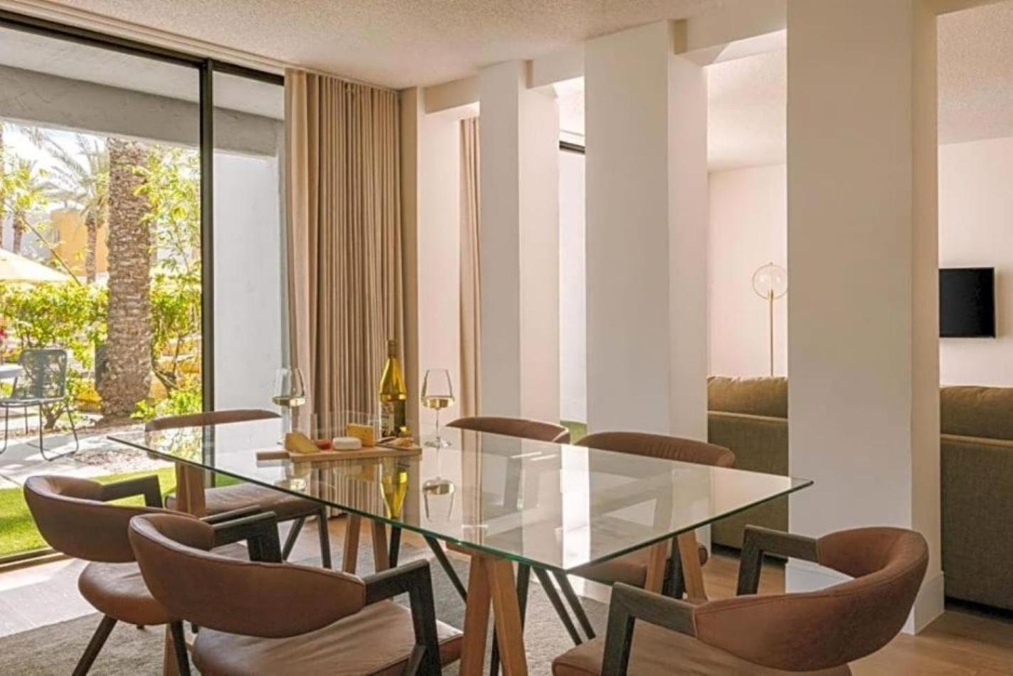 The Monarch Hotel 3*