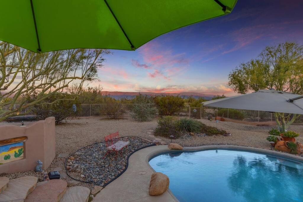 Desert Retreat With Dream Backyard Scottsdale
