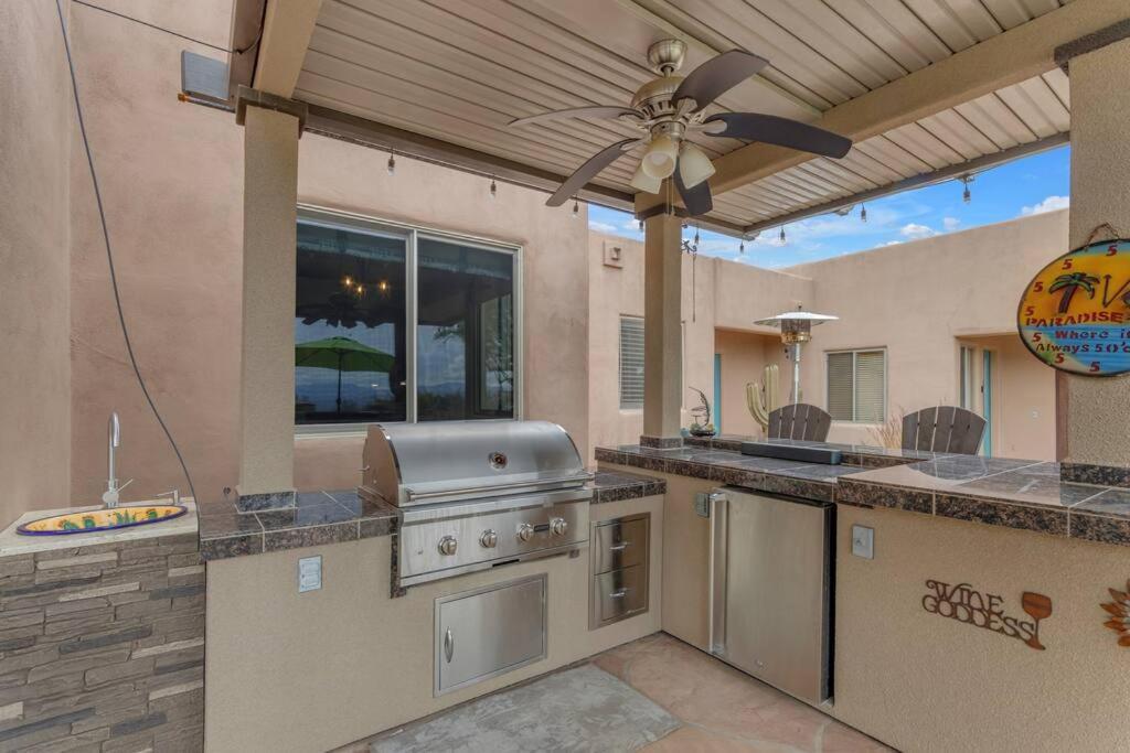 Desert Retreat With Dream Backyard *