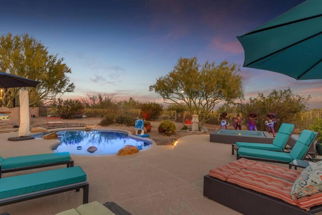 Desert Retreat With Dream Backyard Holiday home *
