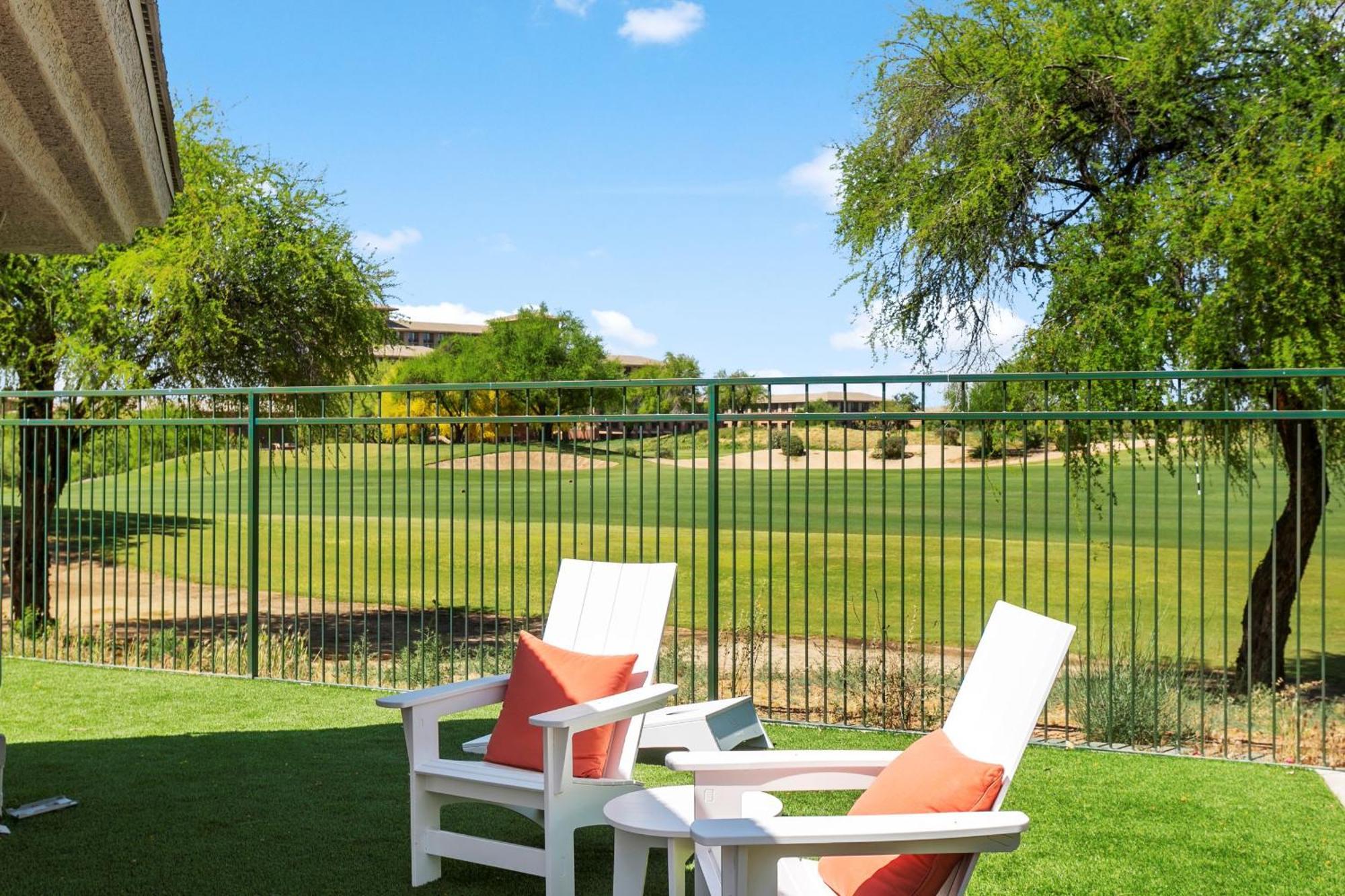 2br Cozysuites At Kierland Commons With Pool #01 *