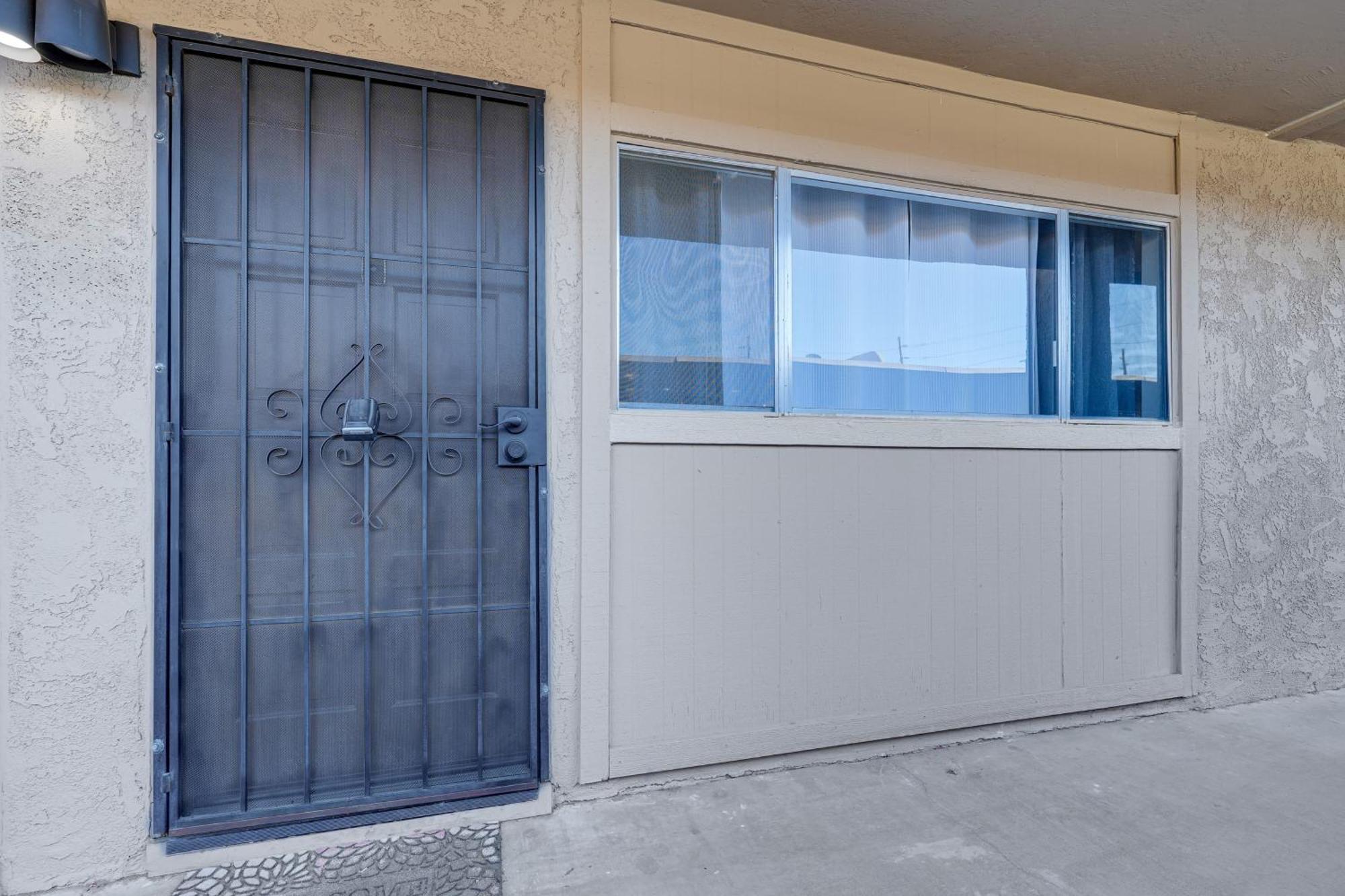 Apartment Sunny With 2 Year-round Pools! Scottsdale