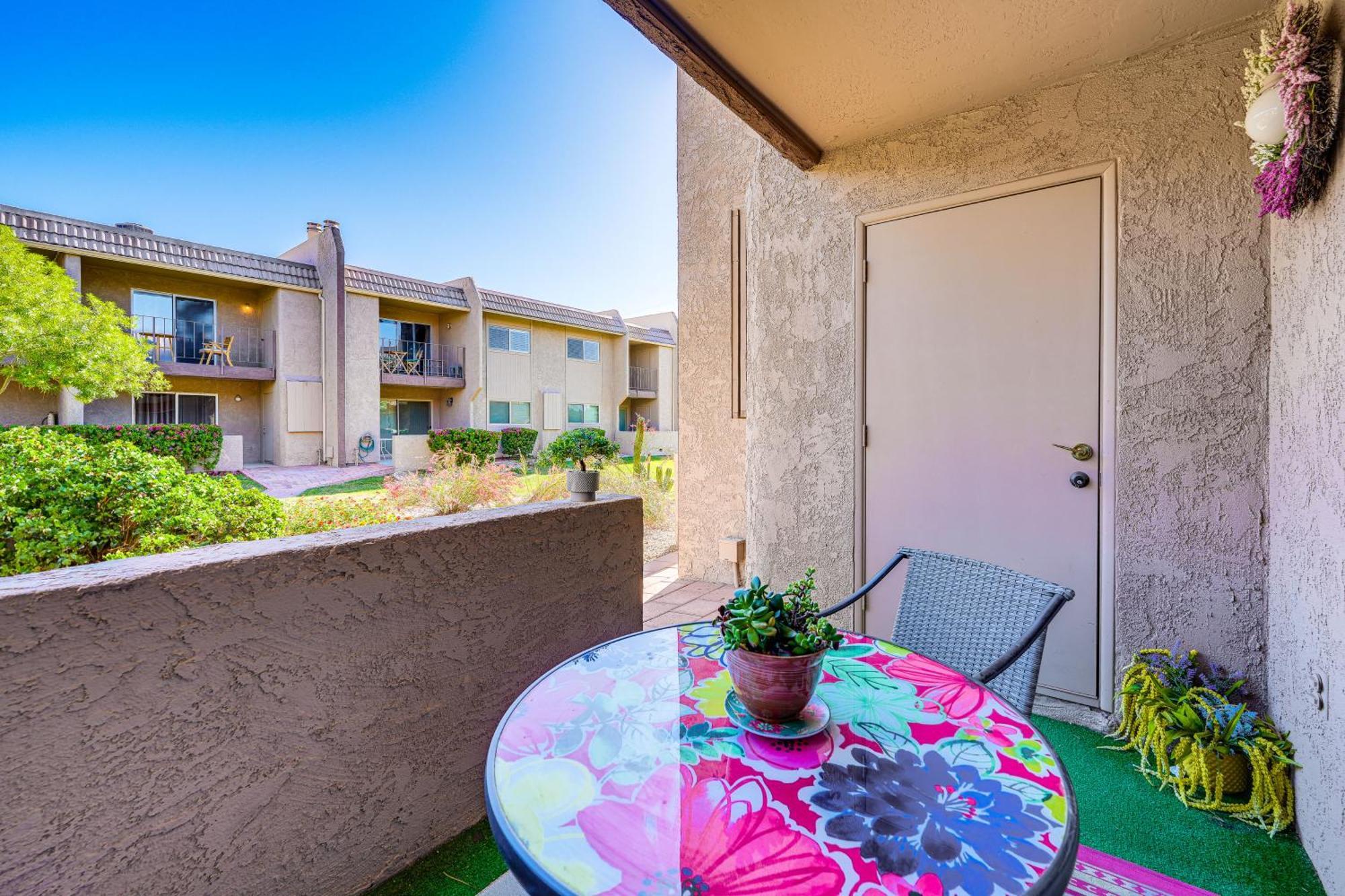Sunny With 2 Year-round Pools! * Scottsdale