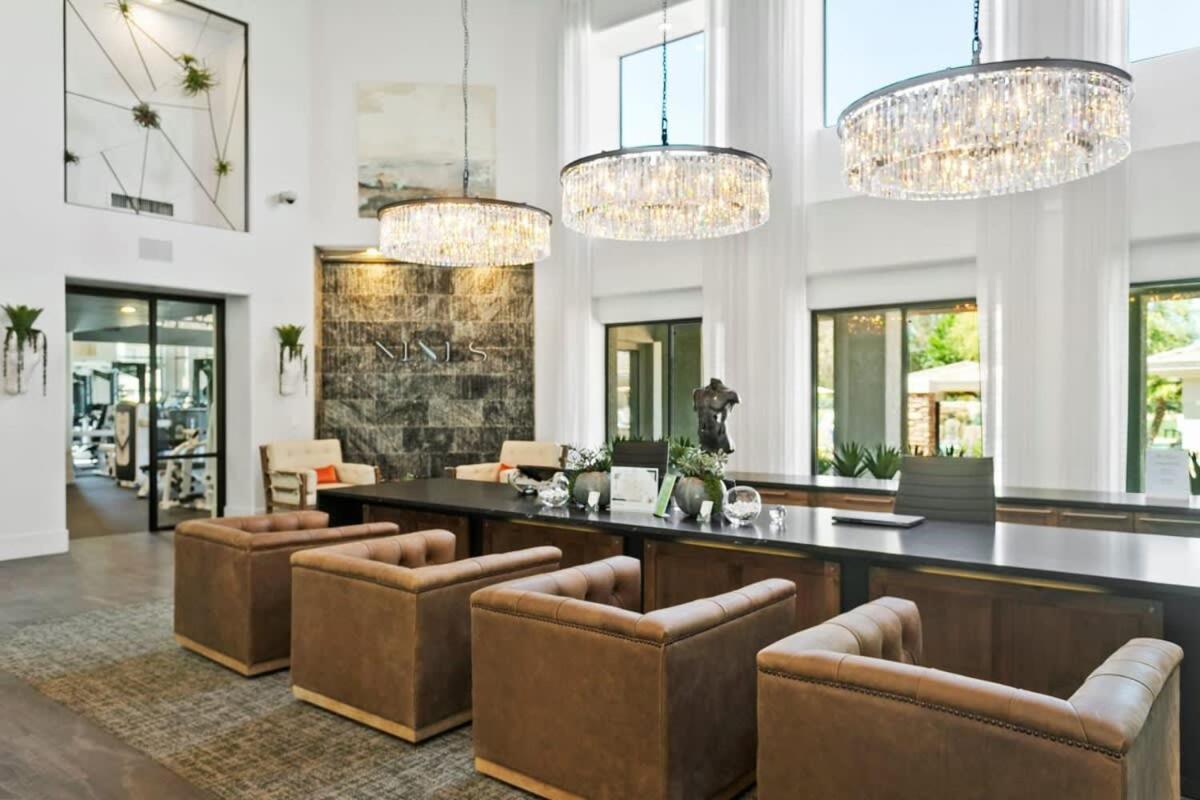2br Cozysuites At Kierland Commons With Pool #02 Apartment