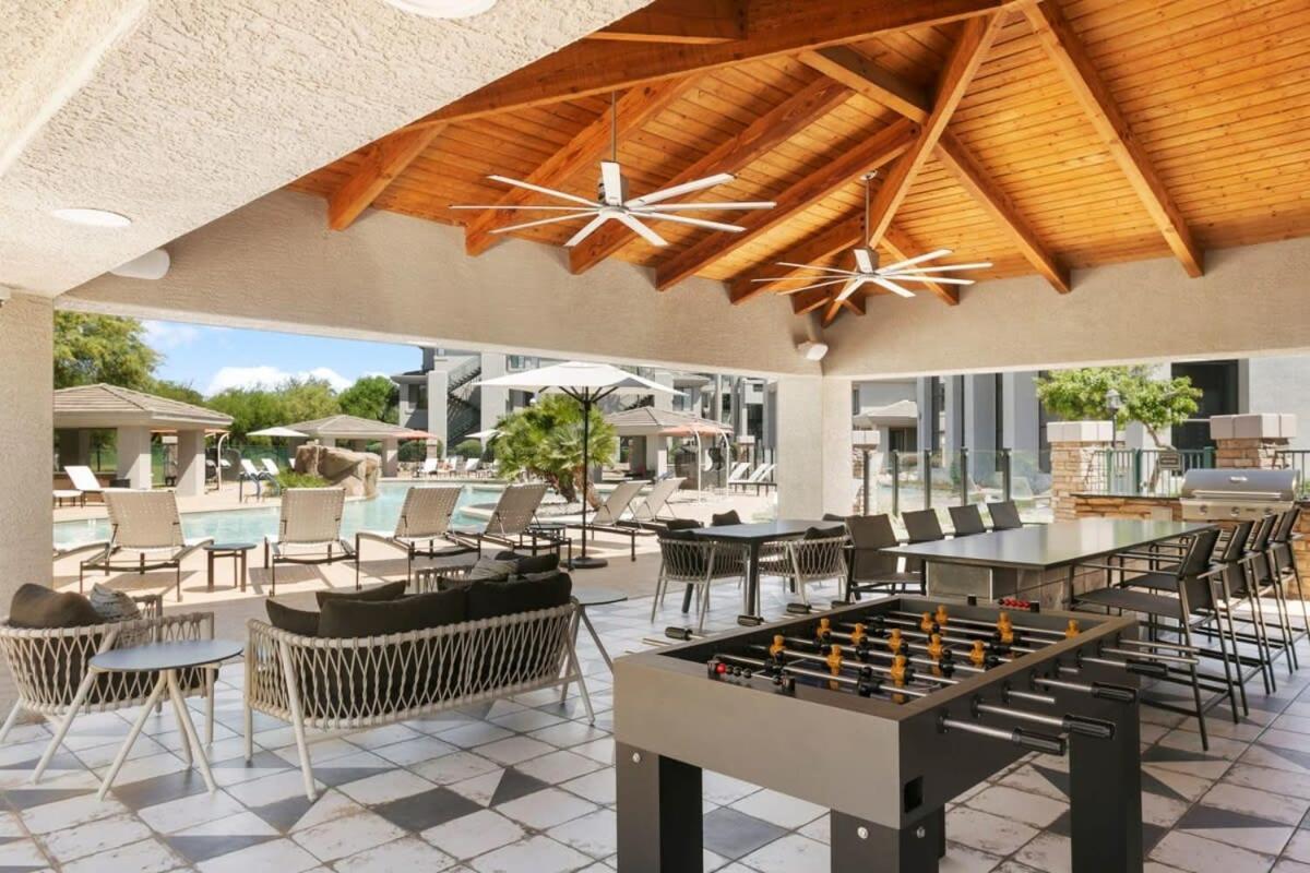 2br Cozysuites At Kierland Commons With Pool #02 Apartment