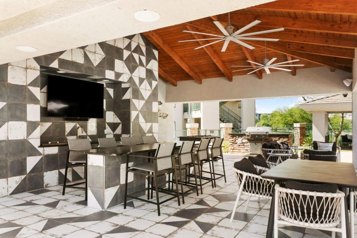2br Cozysuites At Kierland Commons With Pool #02 Apartment Scottsdale