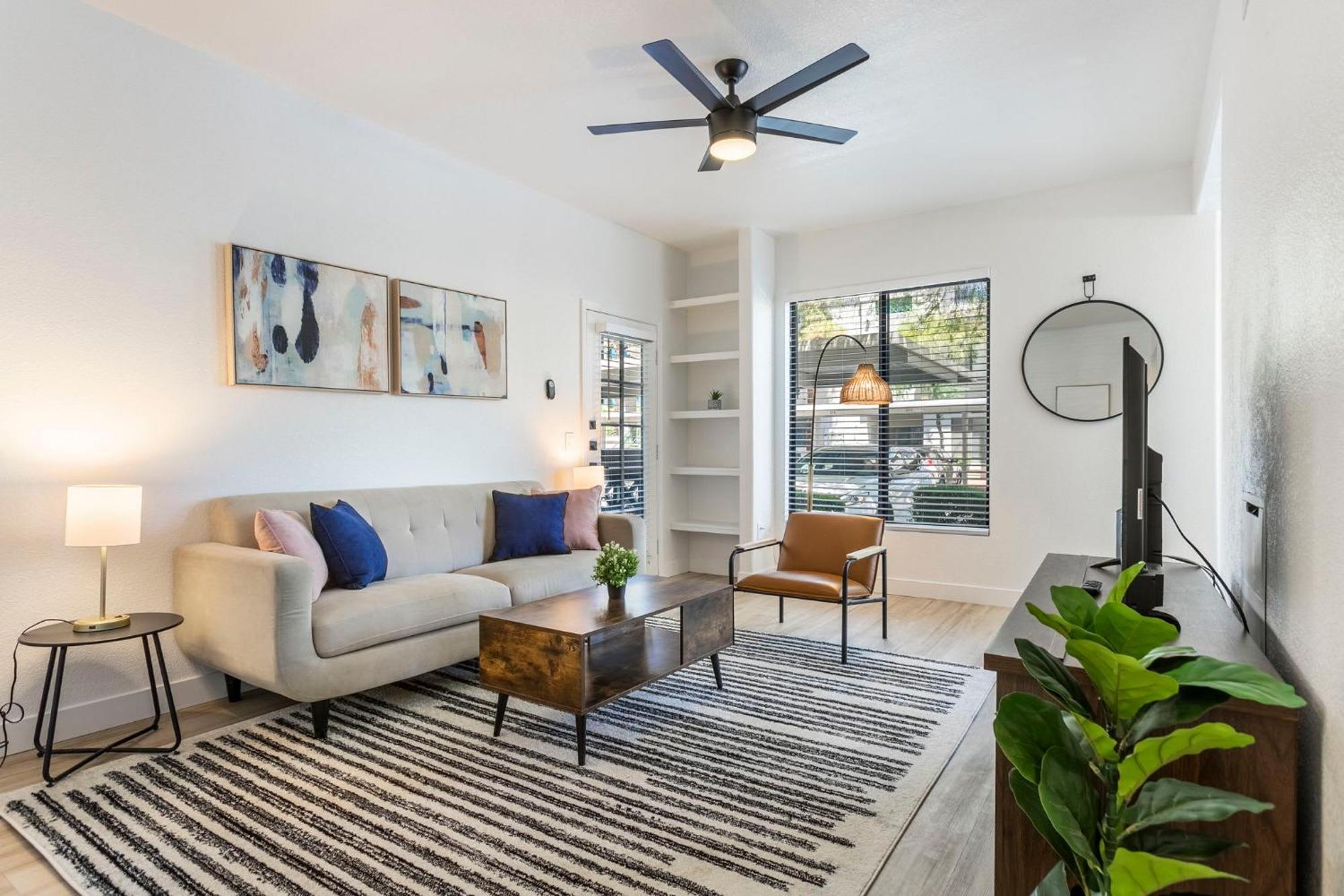 2br Cozysuites At Kierland Commons With Pool #02 Apartment Scottsdale