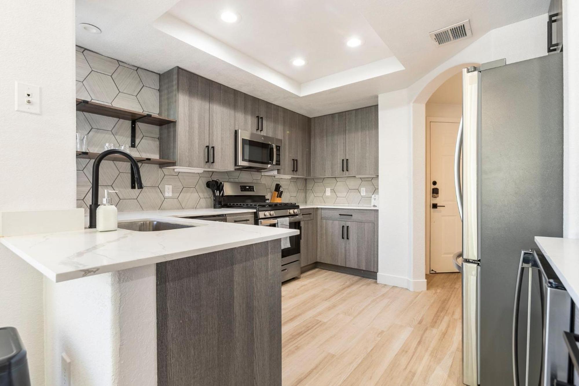 Apartment 2br Cozysuites At Kierland Commons With Pool #02 Scottsdale