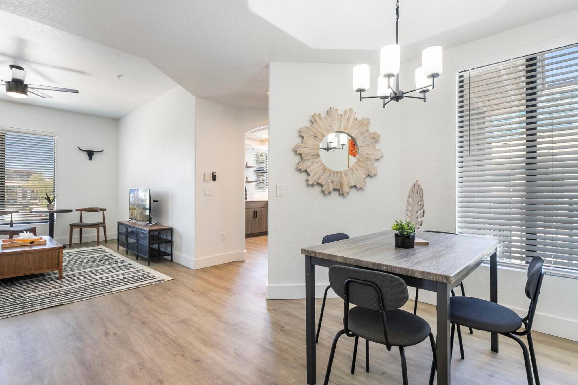 Apartment Cozysuites At Kierland Commons With Pool#15