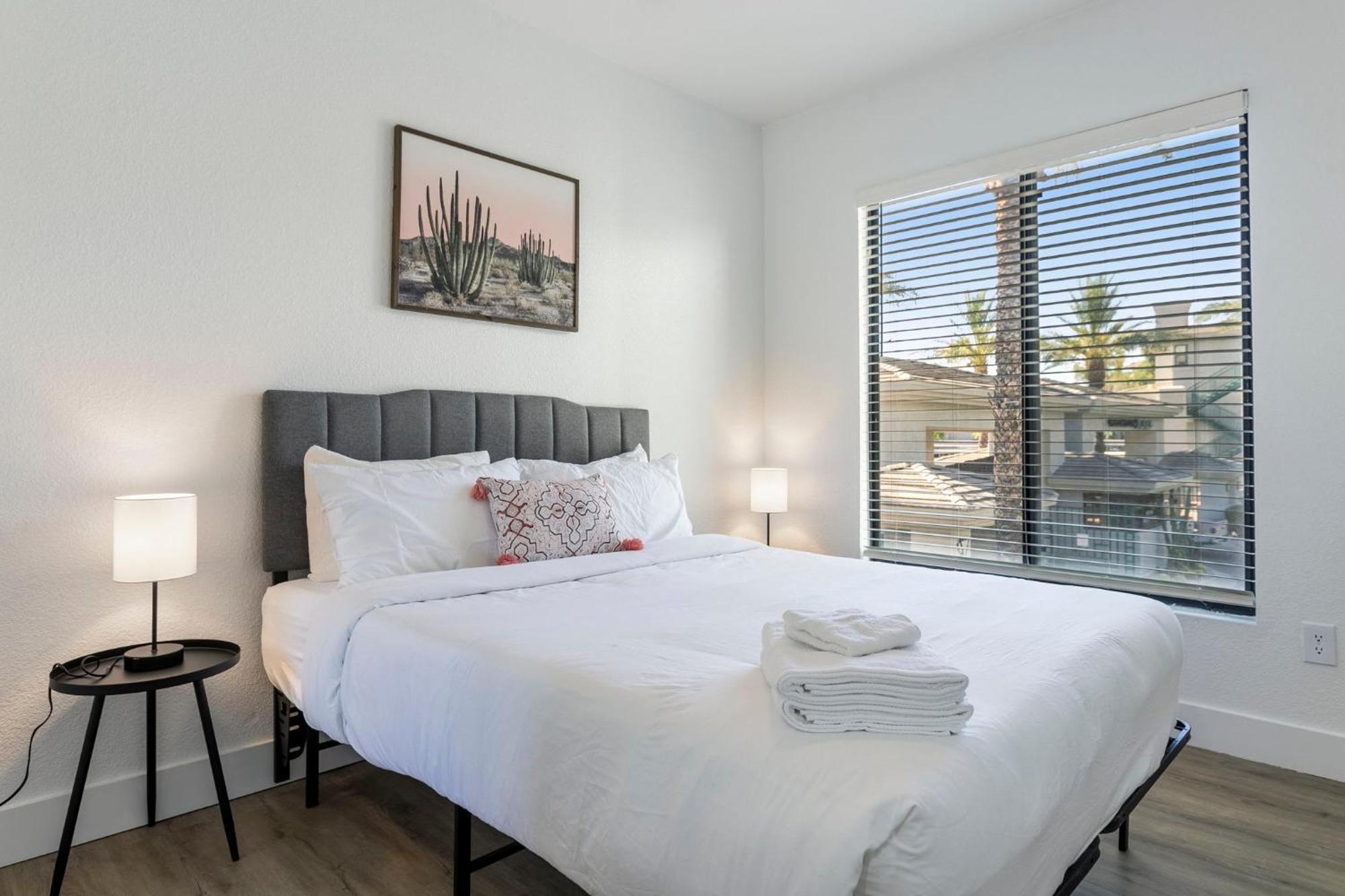 2br Cozysuites At Kierland Commons With Pool #11 * Scottsdale