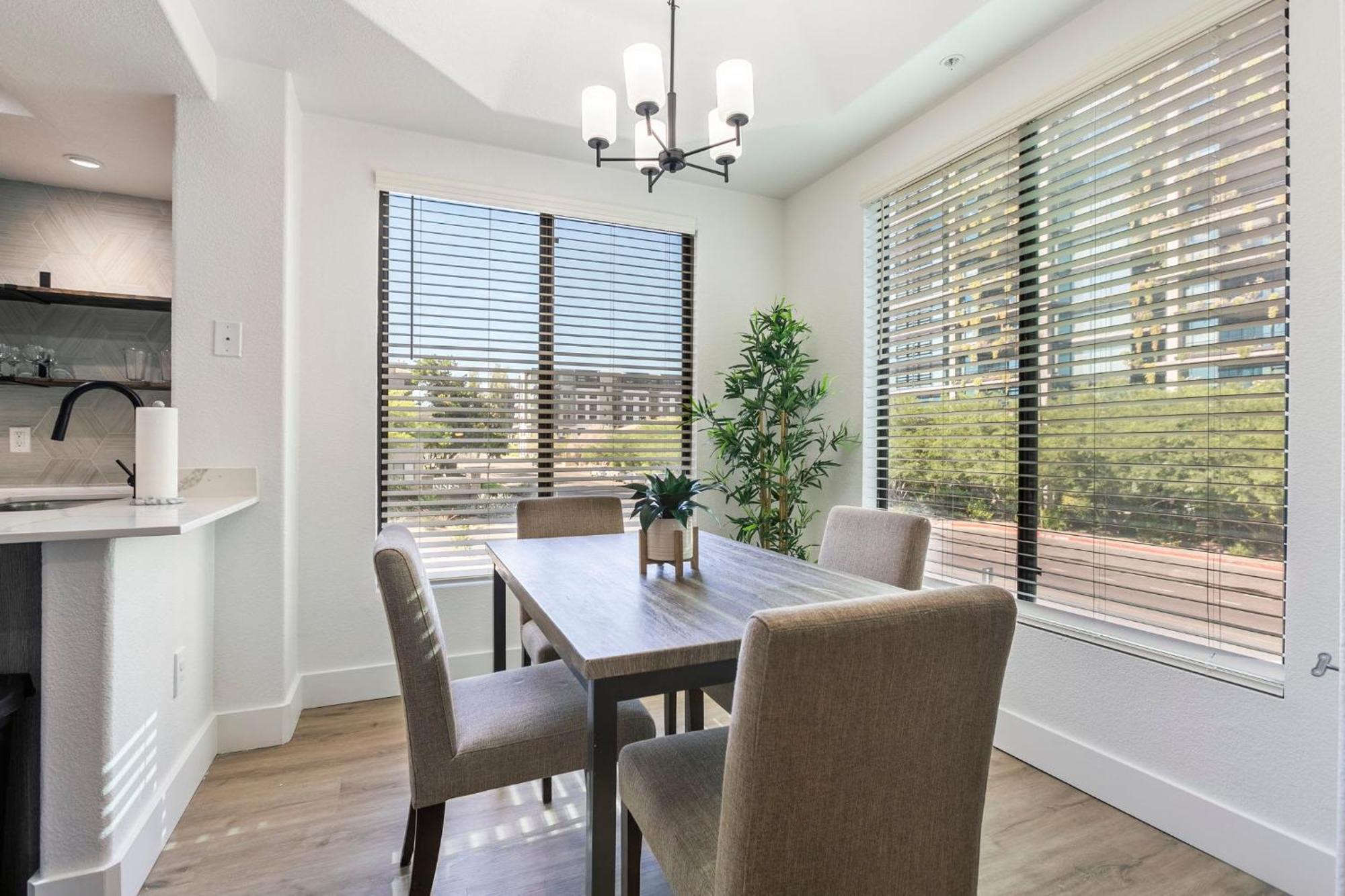 2br Cozysuites At Kierland Commons With Pool #11 Apartment