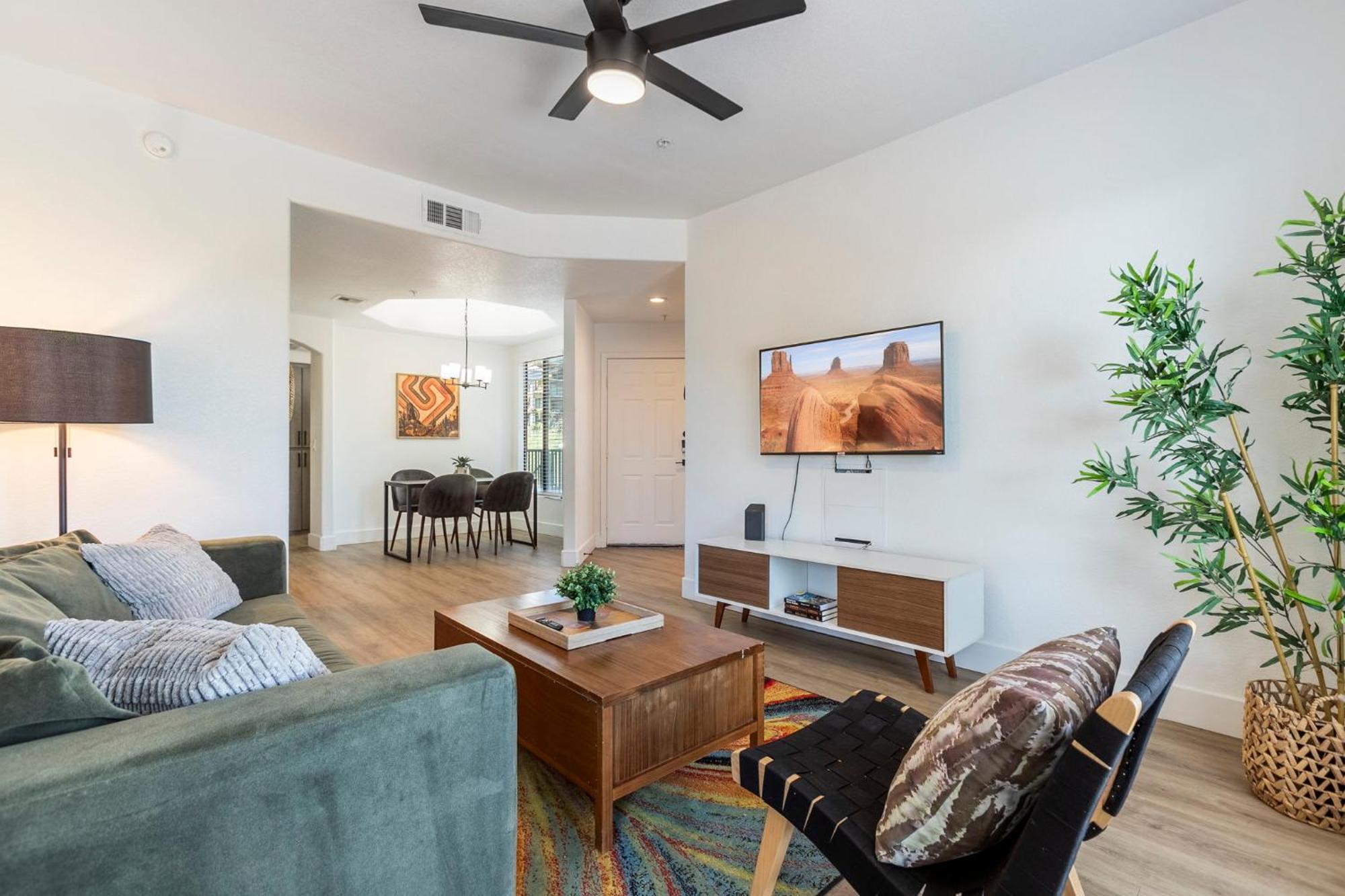 Apartment Cozysuites At Kierland Commons With Pool #16
