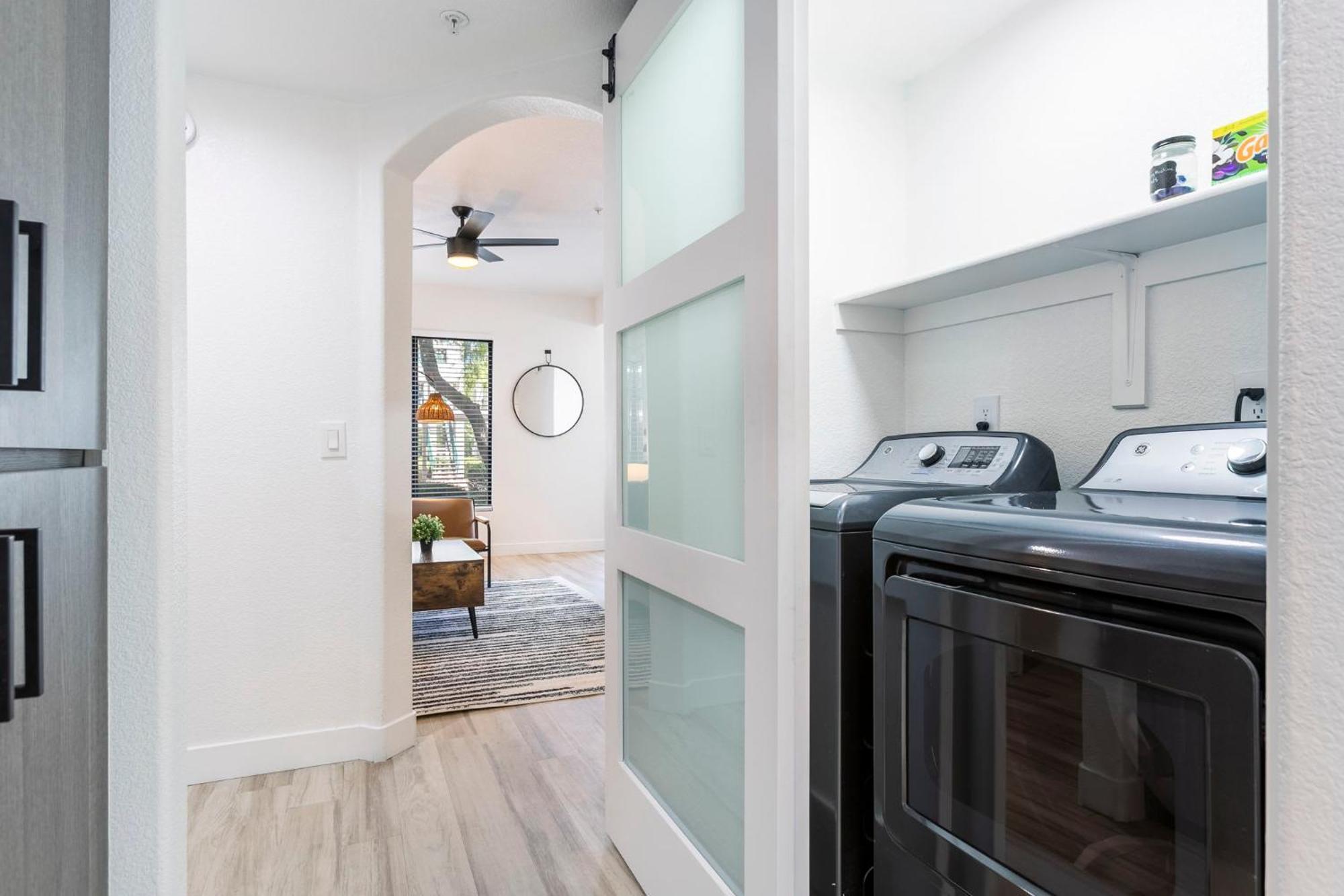 2br Cozysuites At Kierland Commons With Pool #02 Apartment Scottsdale