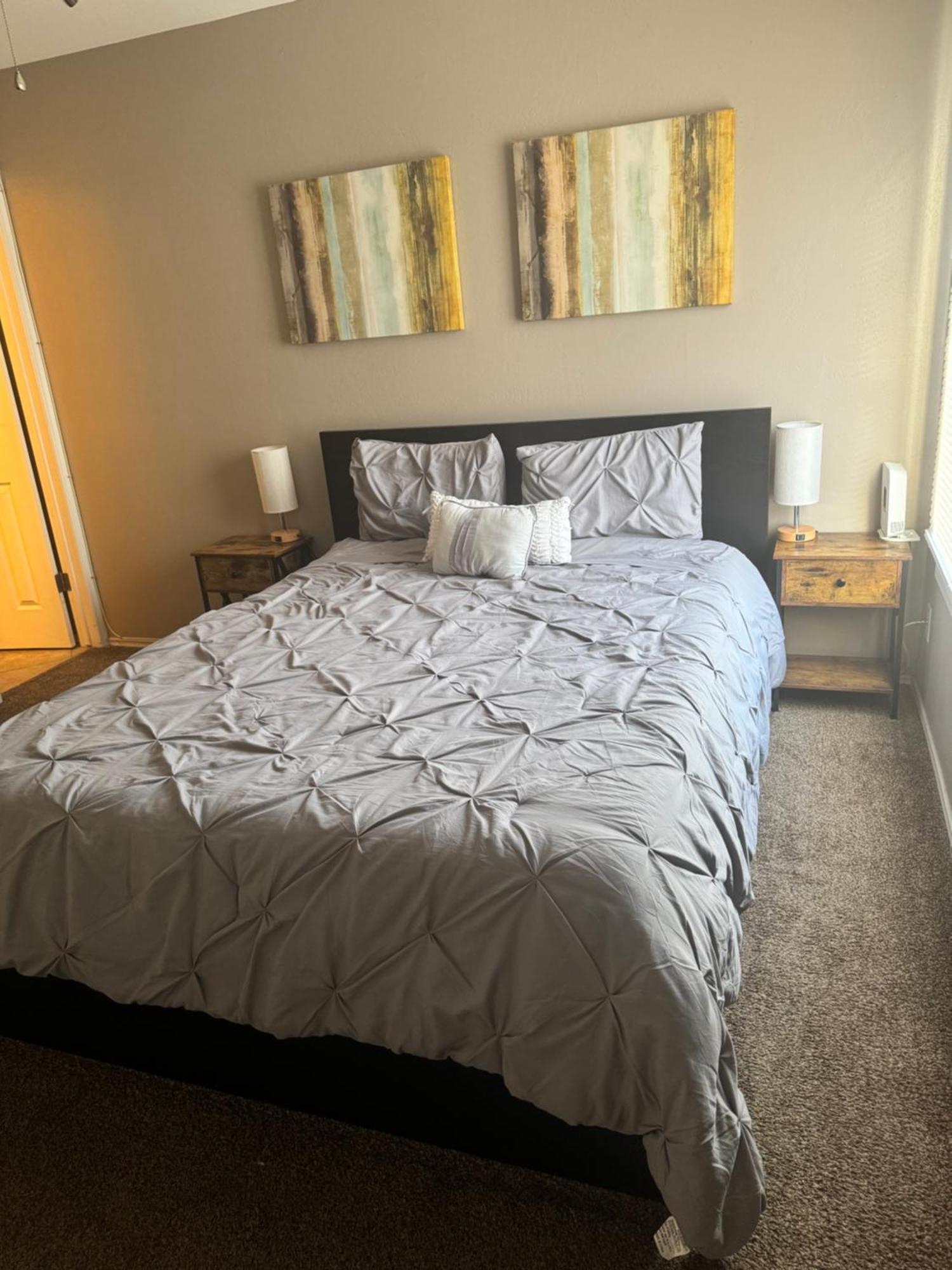 Old Town 2 Bedroom Gem! *