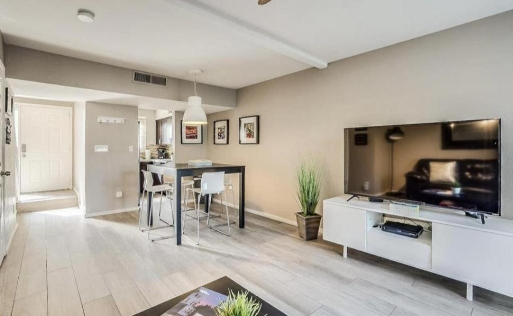 Apartment Old Town 2 Bedroom Gem!