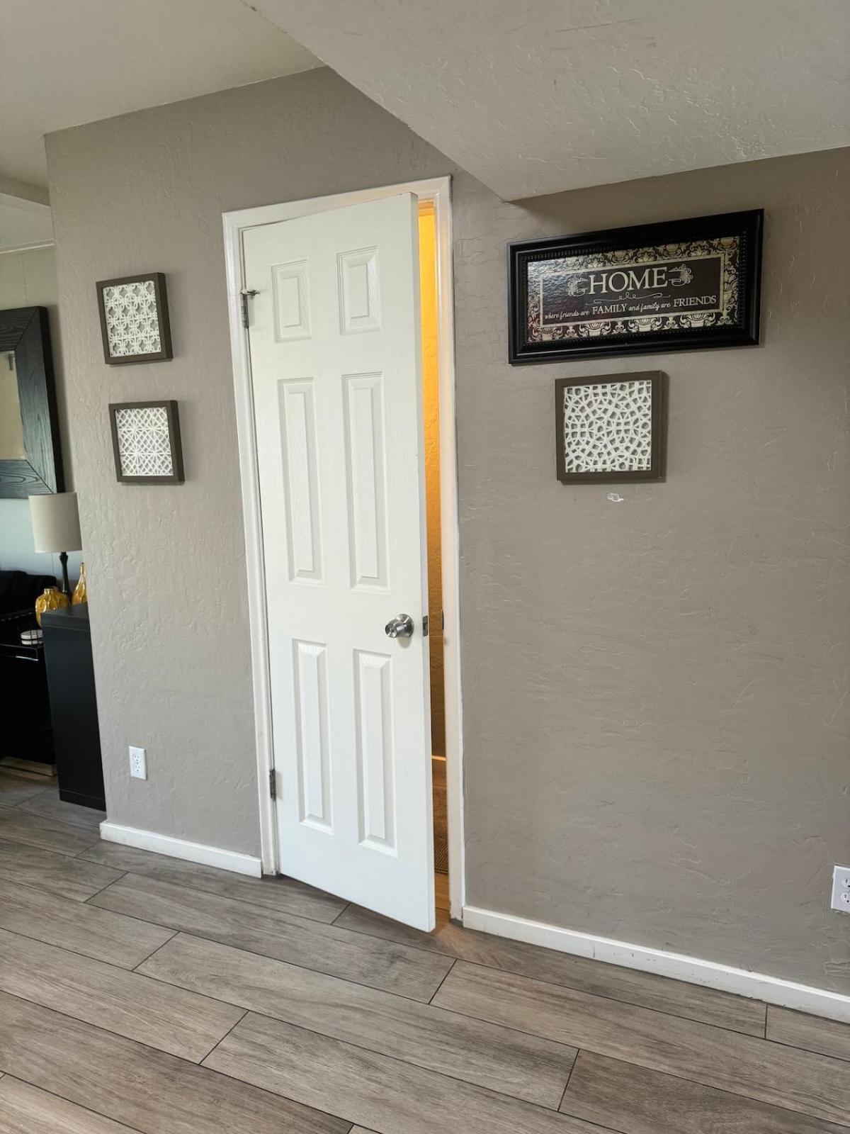 Old Town 2 Bedroom Gem!