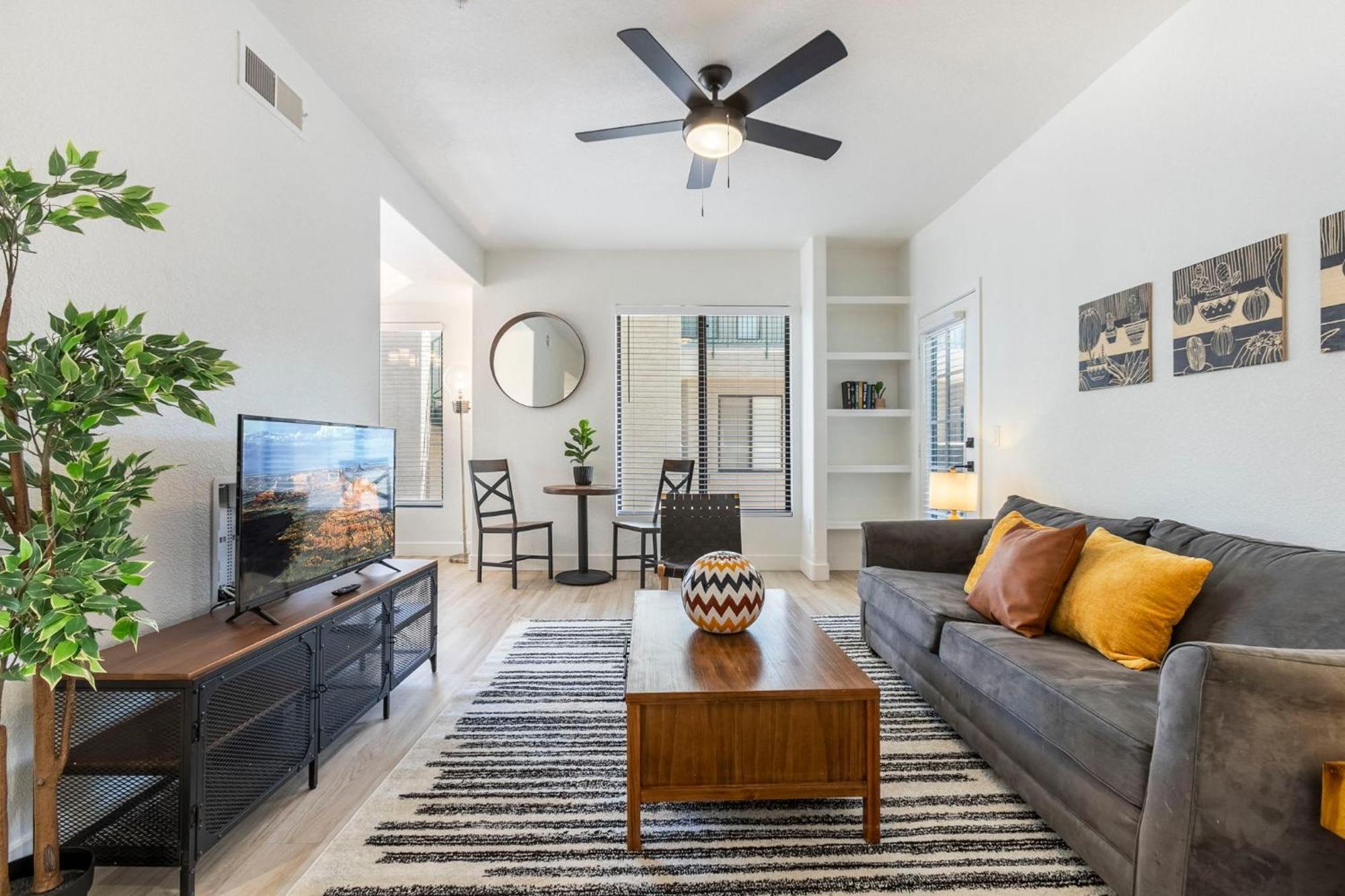 2br Cozysuites At Kierland Commons With Pool #06 Apartment Scottsdale