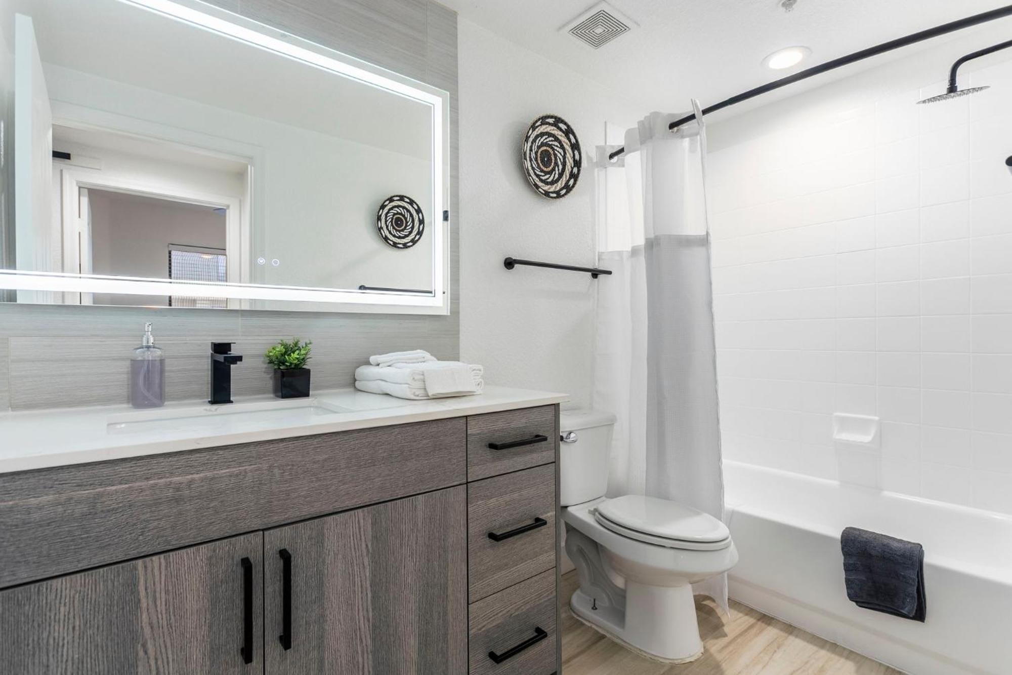 2br Cozysuites At Kierland Commons With Pool #06 Scottsdale
