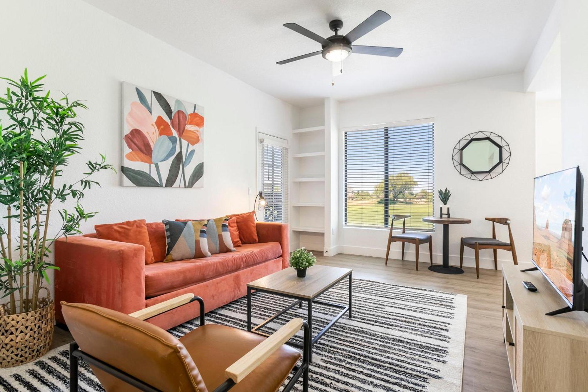 2br Cozysuites At Kierland Commons With Pool #07 Apartment