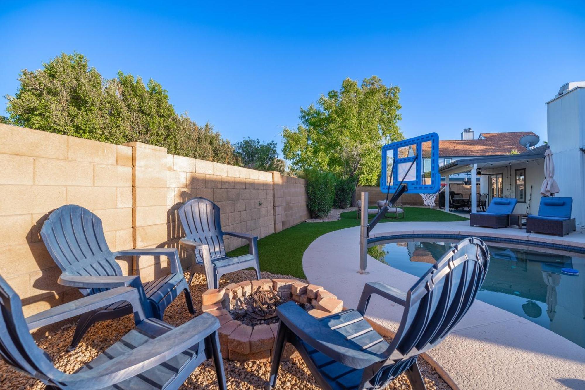 Holiday home Luxury Living, Private Pool, Bbq & Prime Location
